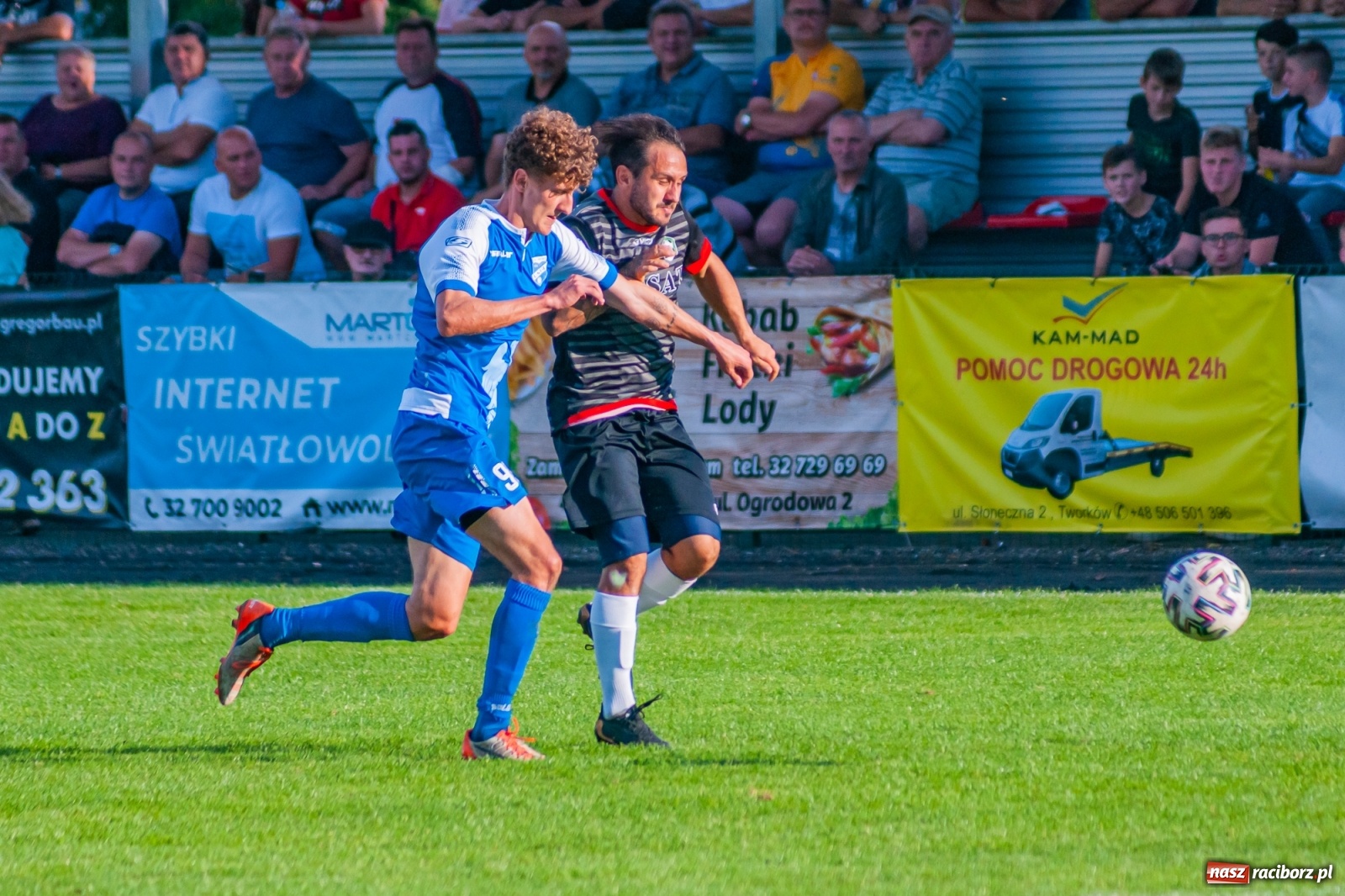 Zdjęcie w galerii na portalu naszraciborz.pl: Podział punktów w derbach powiatu. Poprzeczka uratowała Tworków [FOTO] wiadomości z regionu