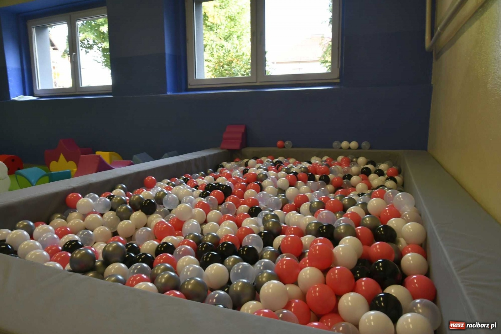 Zdjęcie w galerii na portalu naszraciborz.pl: W Cyprzanowie otwarto Klub Malucha Szkrabek wiadomości z regionu