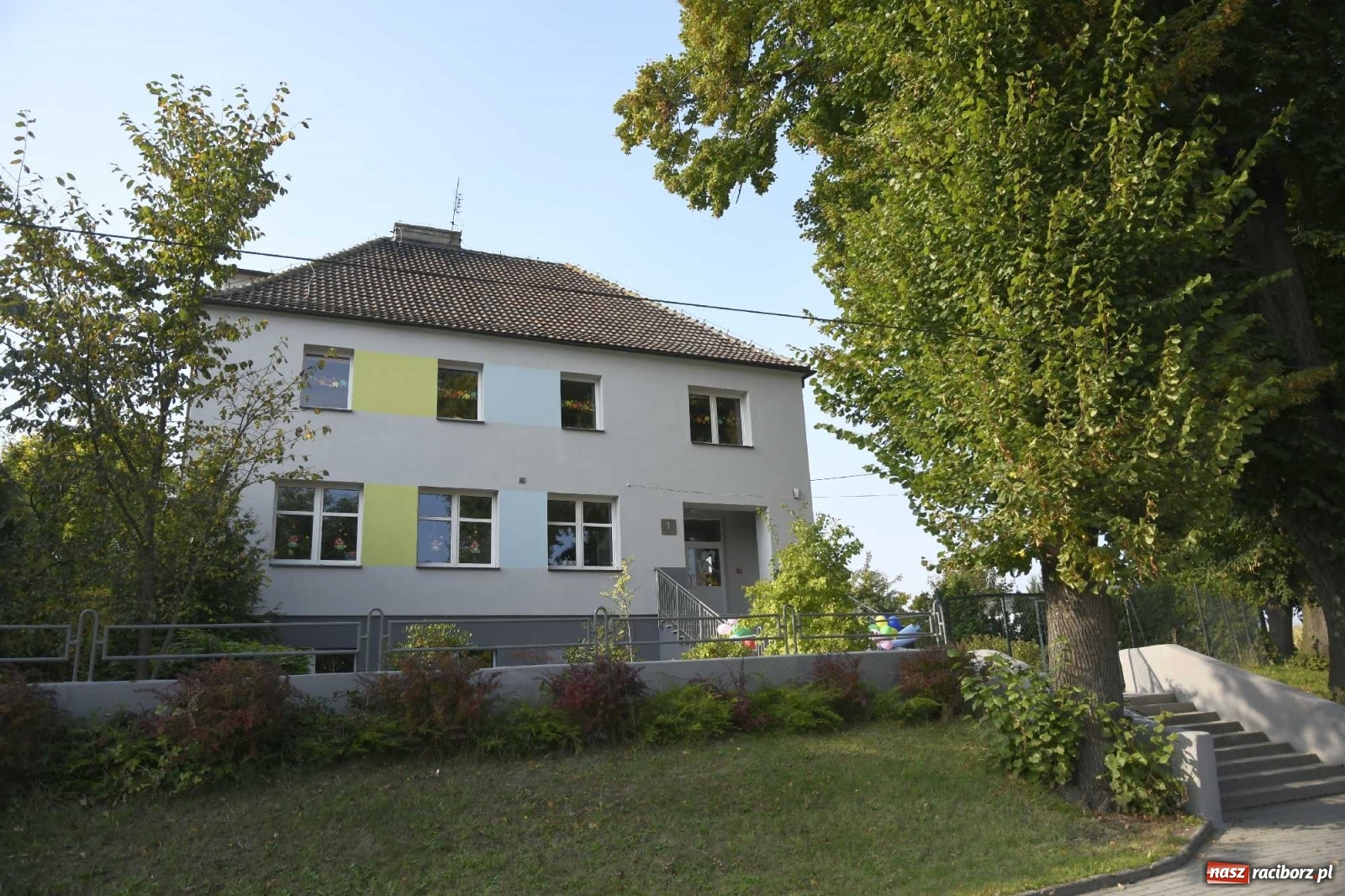 Zdjęcie w galerii na portalu naszraciborz.pl: W Cyprzanowie otwarto Klub Malucha Szkrabek wiadomości z regionu