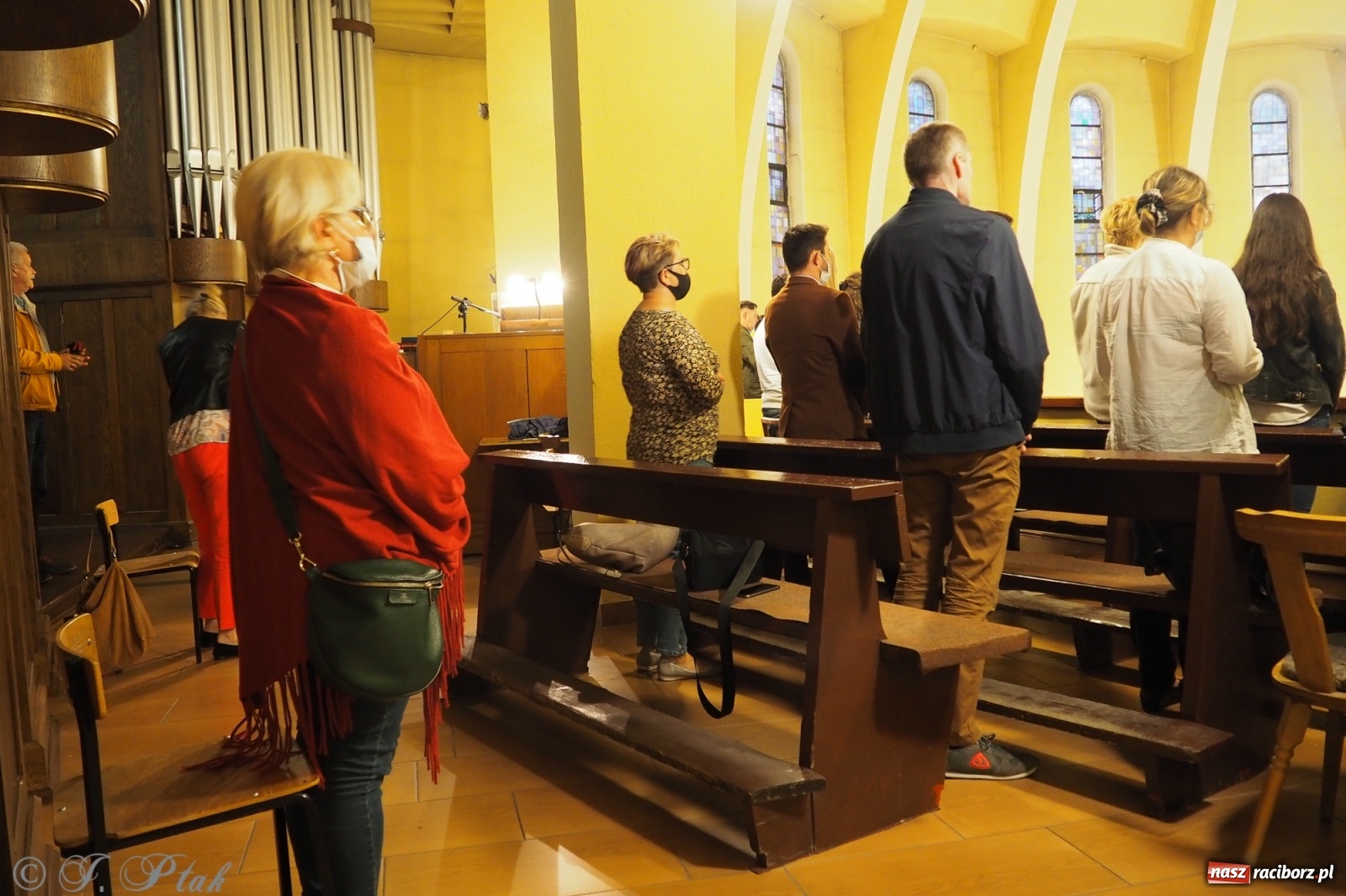 Zdjęcie w galerii na portalu naszraciborz.pl: Dominikanin youtuber zapełnił okrąglak wiadomości z regionu