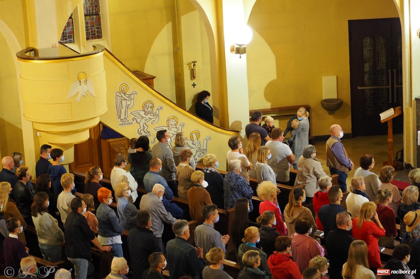 Zdjęcie w galerii na portalu naszraciborz.pl: Dominikanin youtuber zapełnił okrąglak wiadomości z regionu