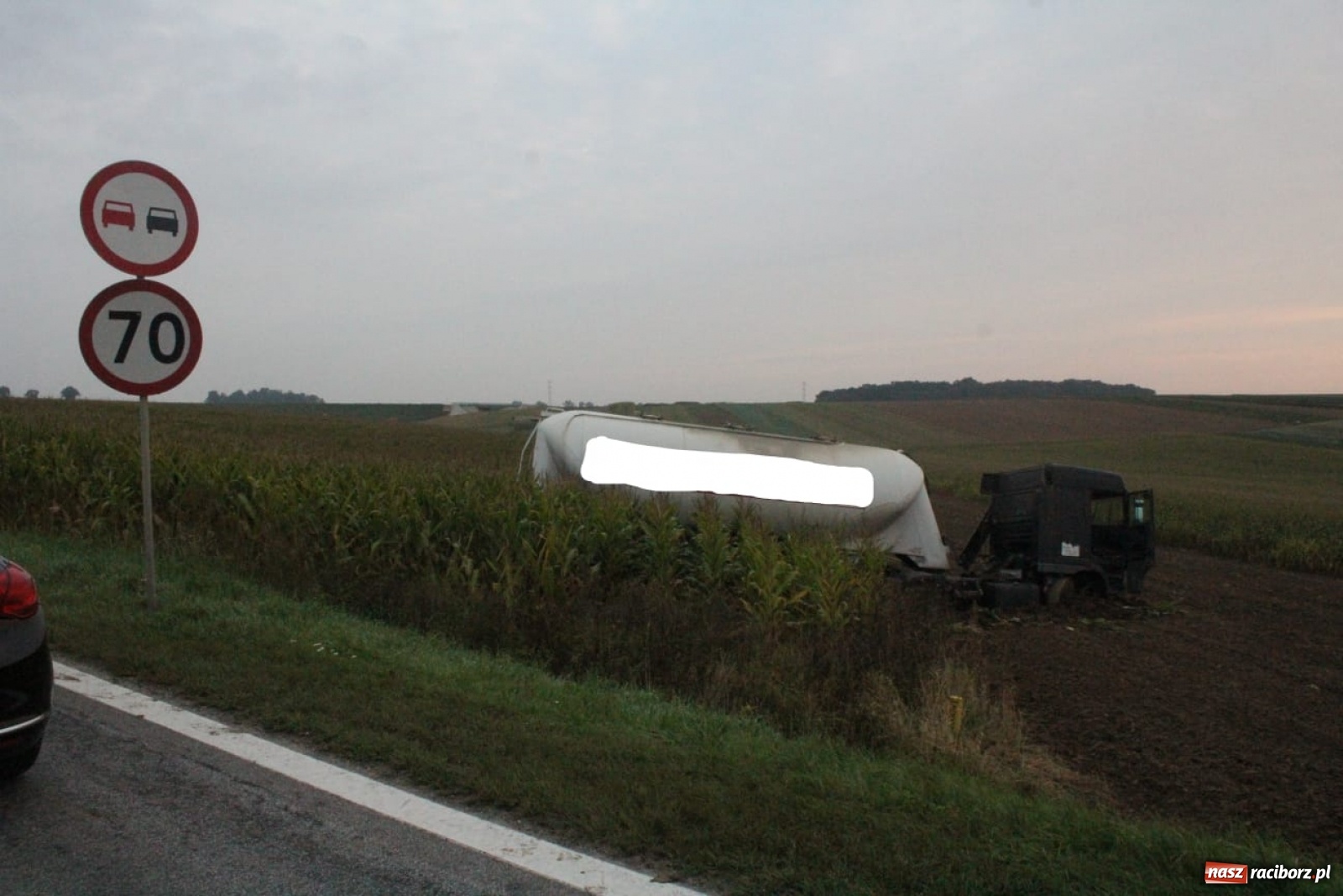 Zdjęcie w galerii na portalu naszraciborz.pl: DK 45 Racibórz-Opole. Tragiczny wypadek w Rudniku wiadomości z regionu