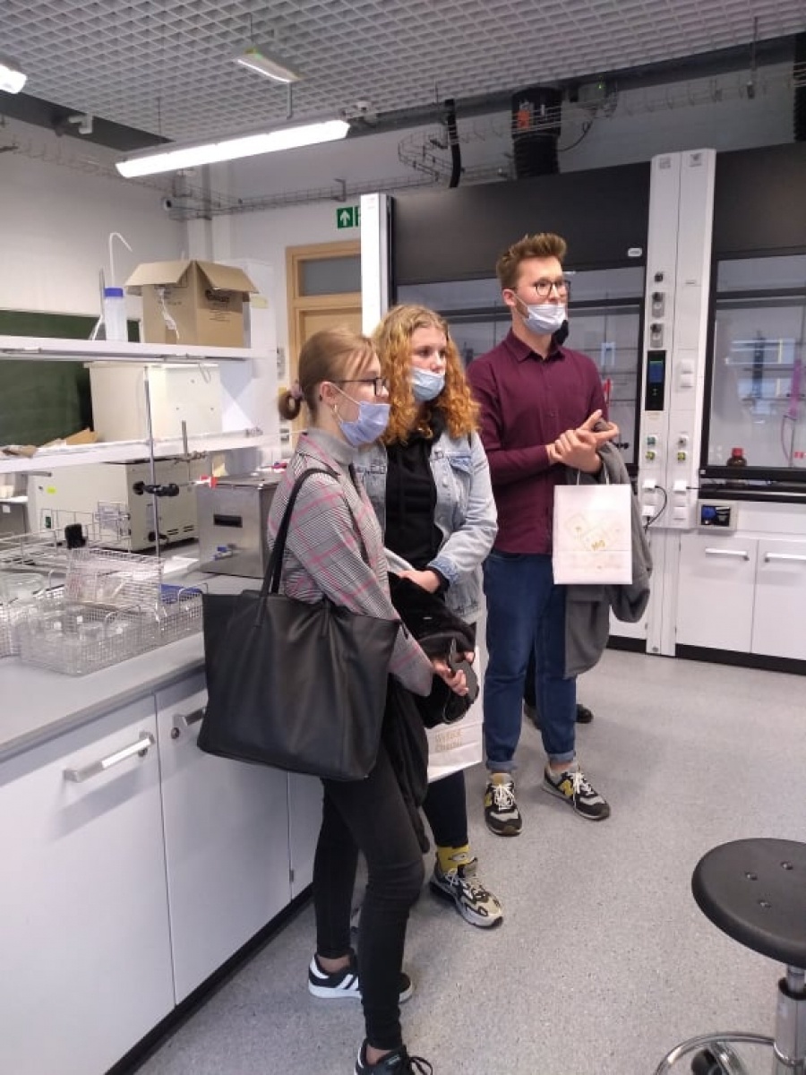 Zdjęcie w galerii na portalu naszraciborz.pl: Technicy analitycy z CKZiU nr 1 w Raciborzu wyróżnieni w Krakowie na Konferencji Młodych Chemików wiadomości z regionu