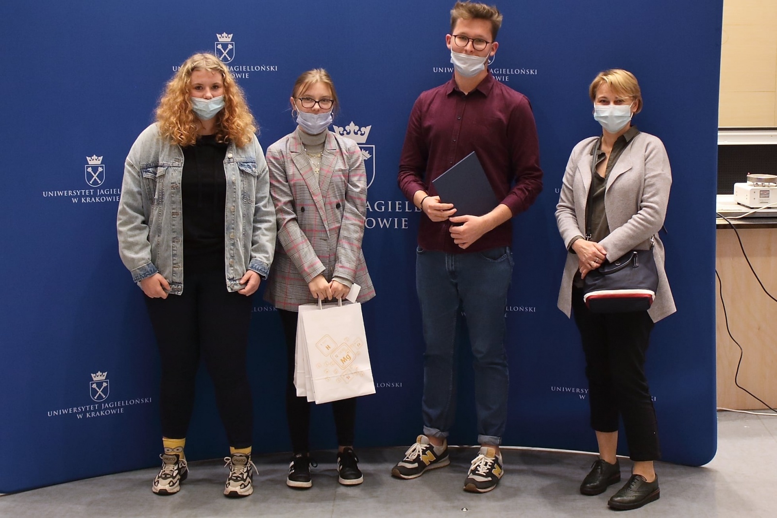 Zdjęcie w galerii na portalu naszraciborz.pl: Technicy analitycy z CKZiU nr 1 w Raciborzu wyróżnieni w Krakowie na Konferencji Młodych Chemików wiadomości z regionu