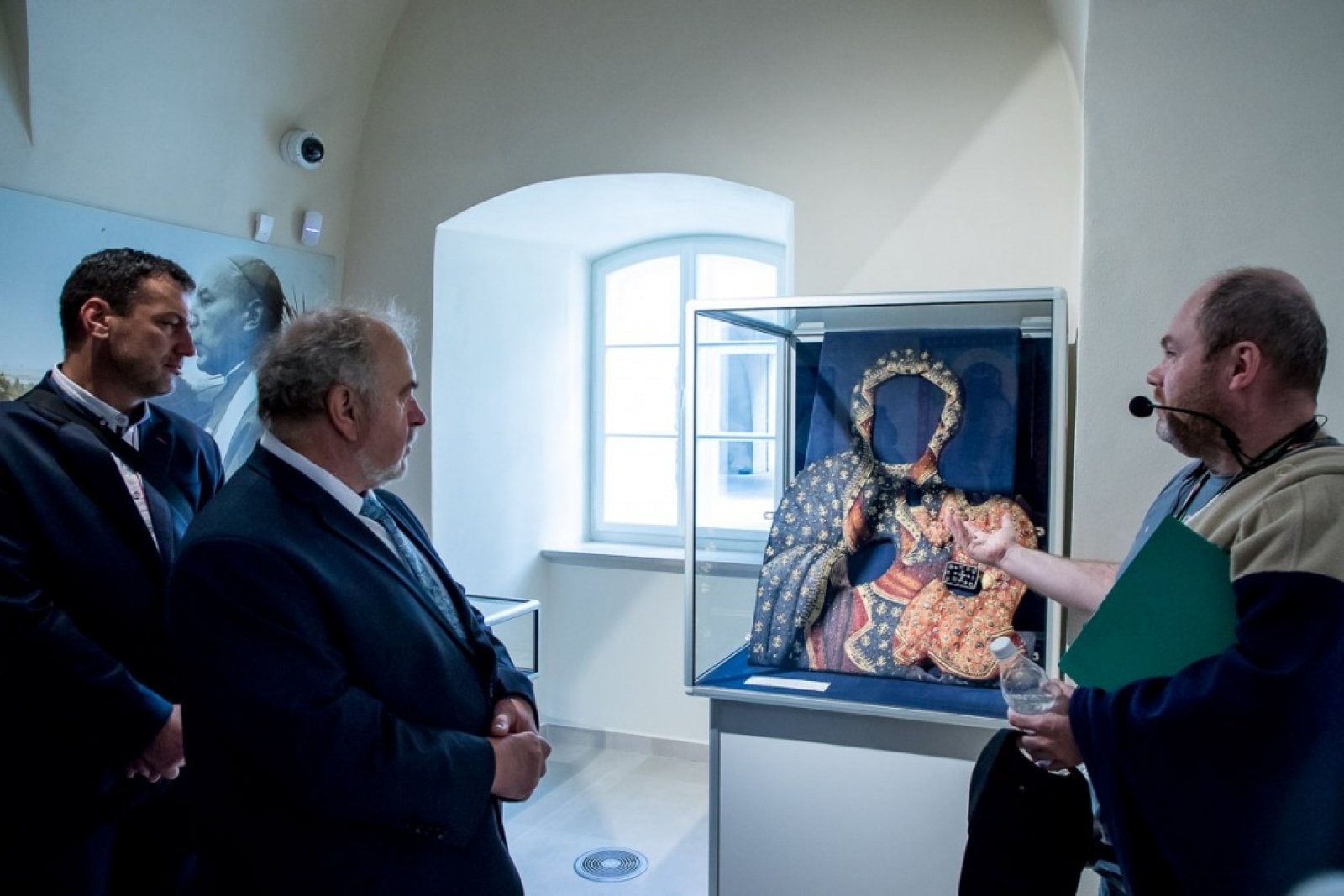 Zdjęcie w galerii na portalu naszraciborz.pl: Wojewódzkie obchody Światowego Dnia Turystyki na Jasnej Górze. Starosta raciborski osobowością roku wiadomości z regionu