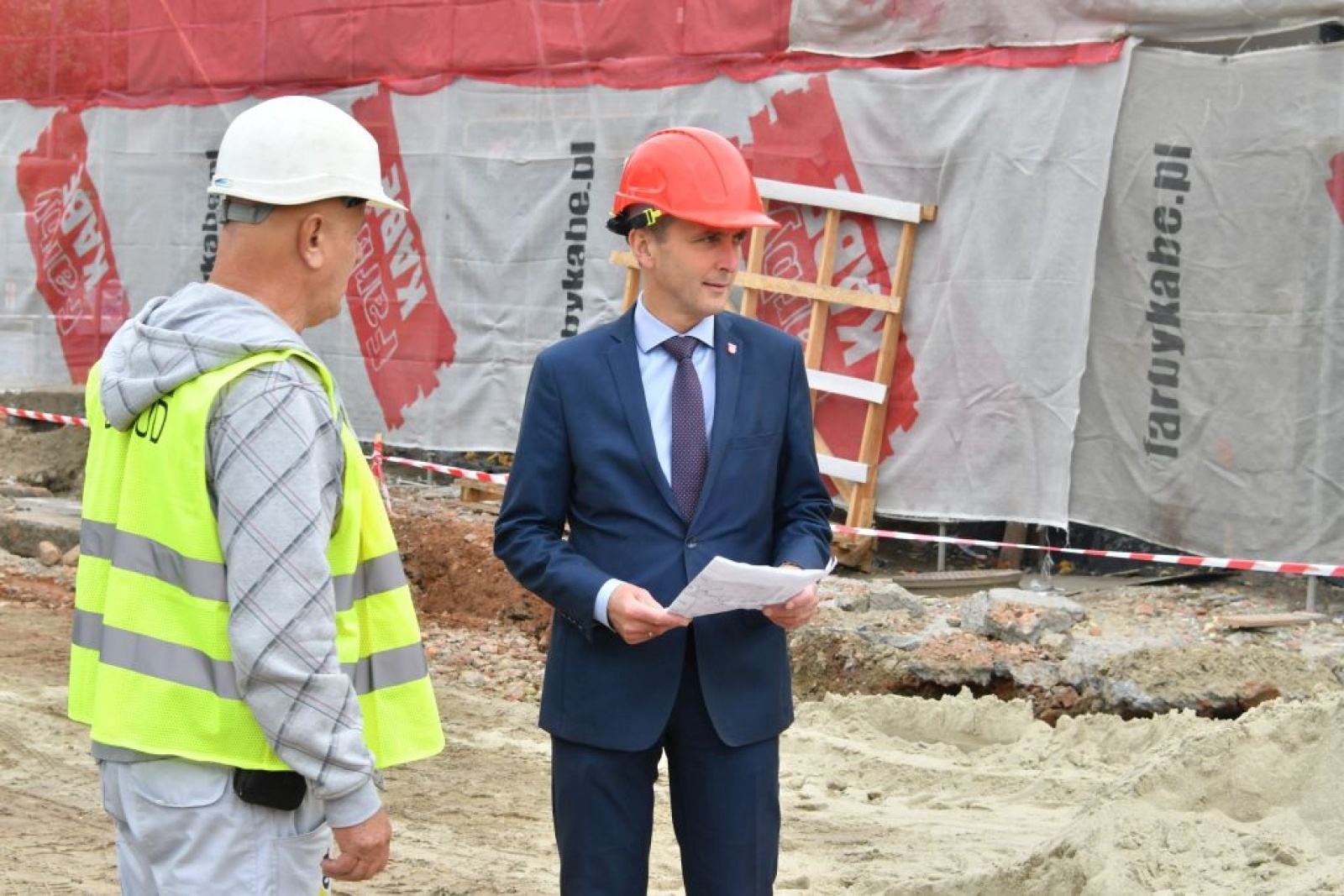 Zdjęcie w galerii na portalu naszraciborz.pl: Pną się do góry żłobka mury. Trwają zapisy do nowej placówki wiadomości z regionu