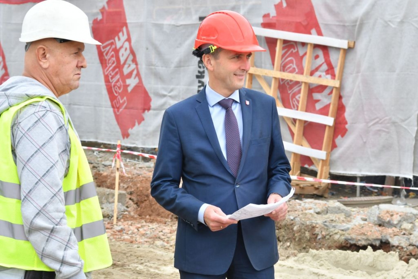 Zdjęcie w galerii na portalu naszraciborz.pl: Pną się do góry żłobka mury. Trwają zapisy do nowej placówki wiadomości z regionu