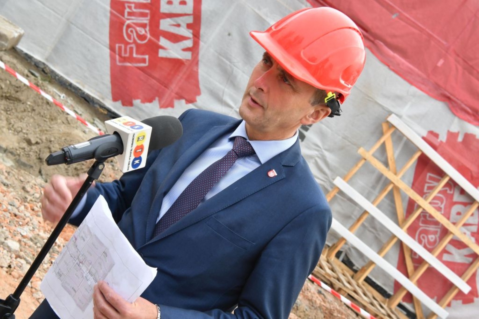 Zdjęcie w galerii na portalu naszraciborz.pl: Pną się do góry żłobka mury. Trwają zapisy do nowej placówki wiadomości z regionu