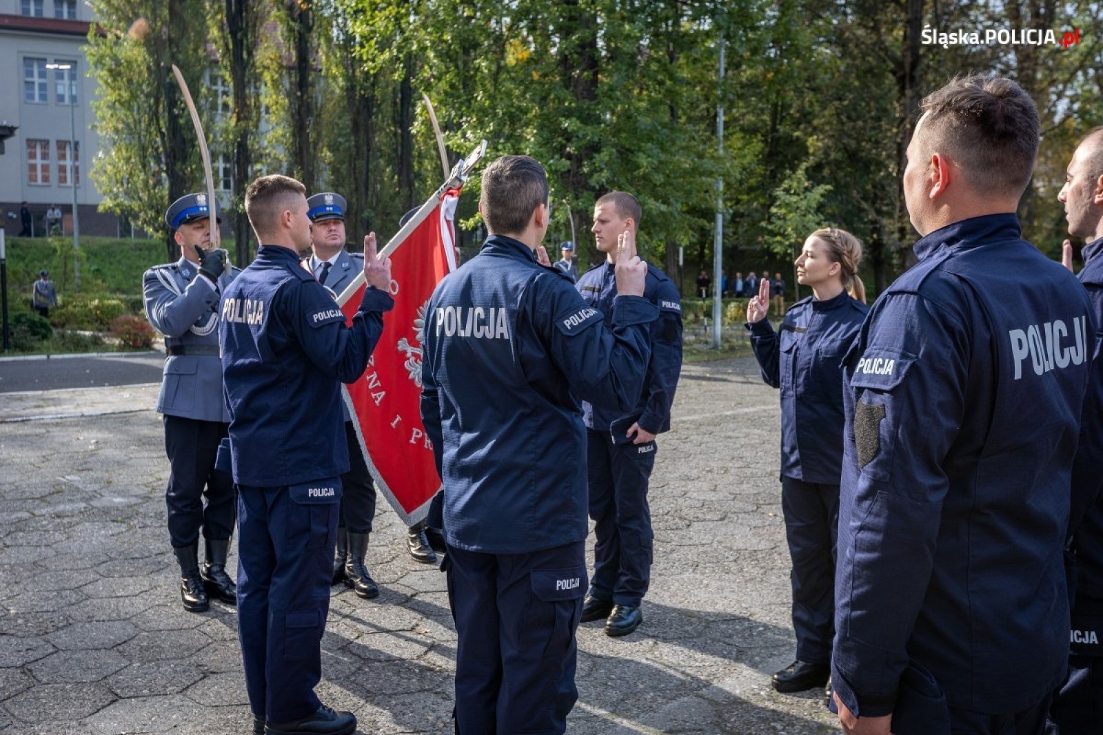Zdjęcie w galerii na portalu naszraciborz.pl: Ponad stu nowych śląskich policjantów złożyło ślubowanie wiadomości z regionu