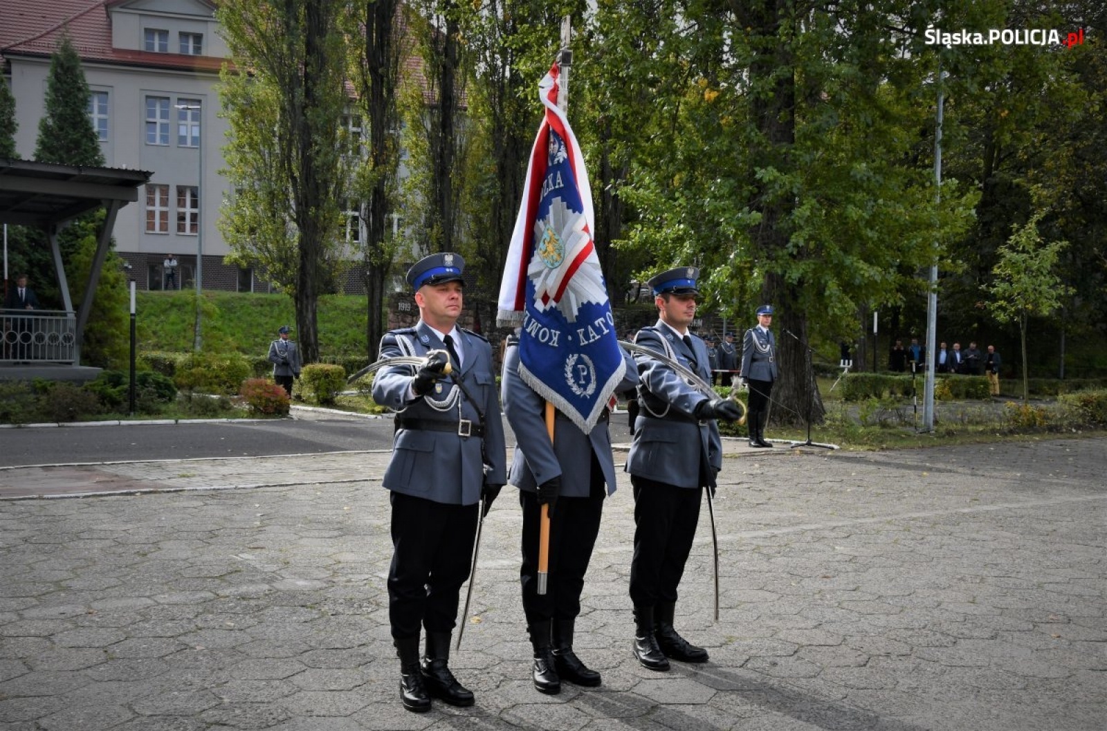 Zdjęcie w galerii na portalu naszraciborz.pl: Ponad stu nowych śląskich policjantów złożyło ślubowanie wiadomości z regionu