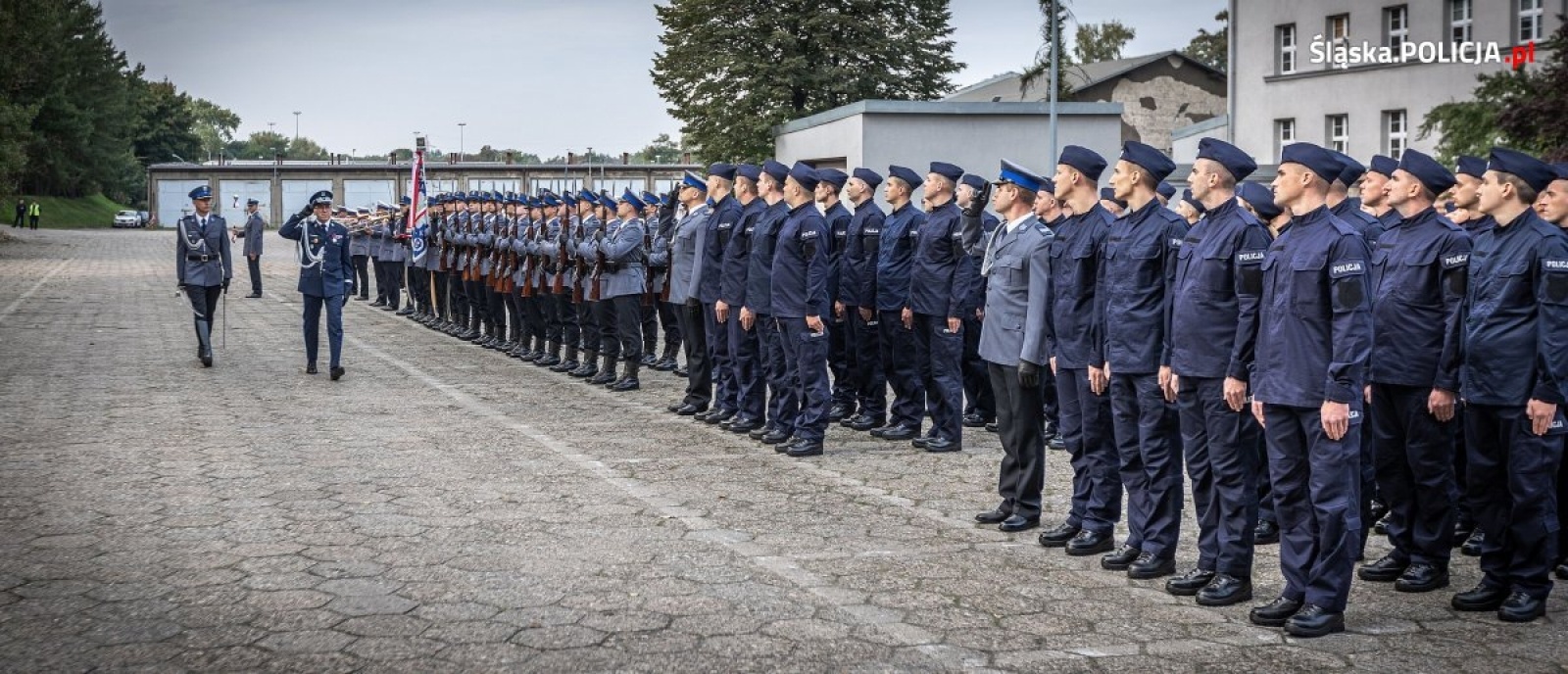 Zdjęcie w galerii na portalu naszraciborz.pl: Ponad stu nowych śląskich policjantów złożyło ślubowanie wiadomości z regionu