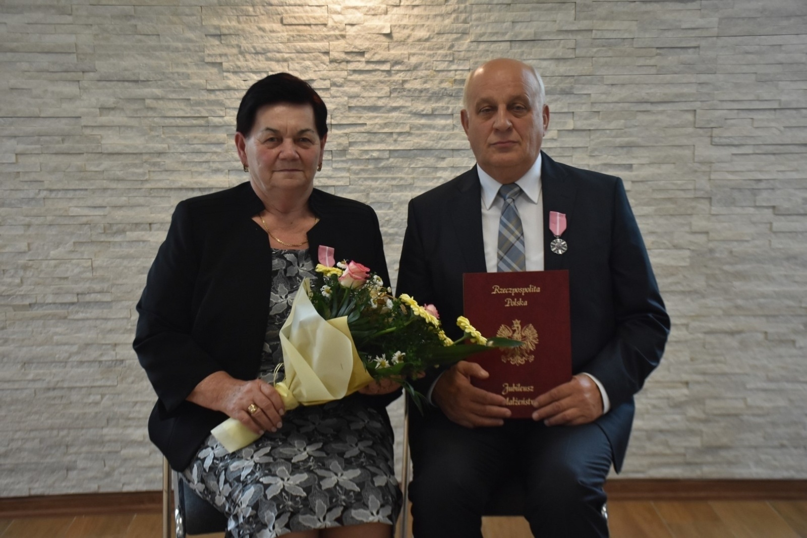 Zdjęcie w galerii na portalu naszraciborz.pl: Złote Gody w gm. Krzyżanowice. Medale wręczono w Rudyszwałdzie wiadomości z regionu