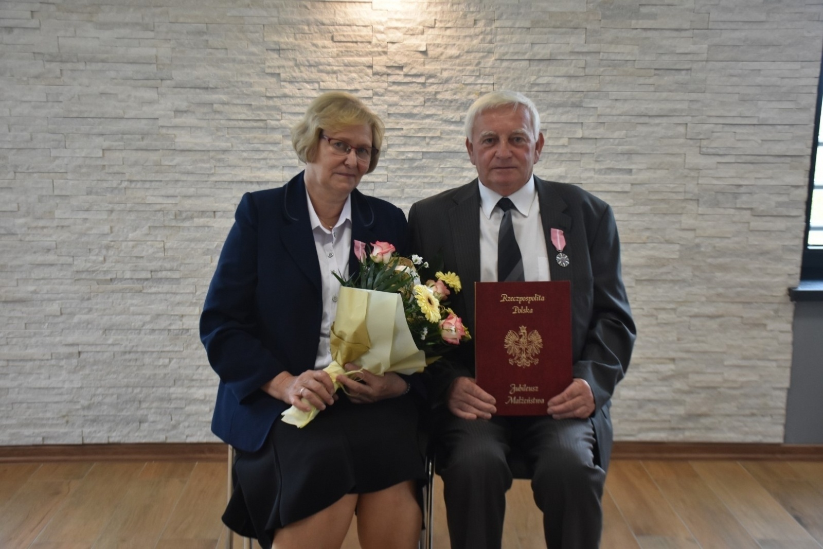 Zdjęcie w galerii na portalu naszraciborz.pl: Złote Gody w gm. Krzyżanowice. Medale wręczono w Rudyszwałdzie wiadomości z regionu
