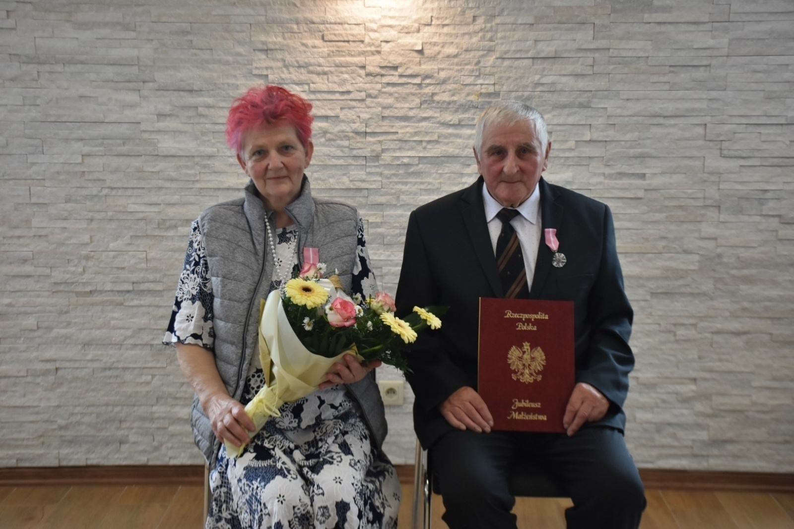 Zdjęcie w galerii na portalu naszraciborz.pl: Złote Gody w gm. Krzyżanowice. Medale wręczono w Rudyszwałdzie wiadomości z regionu