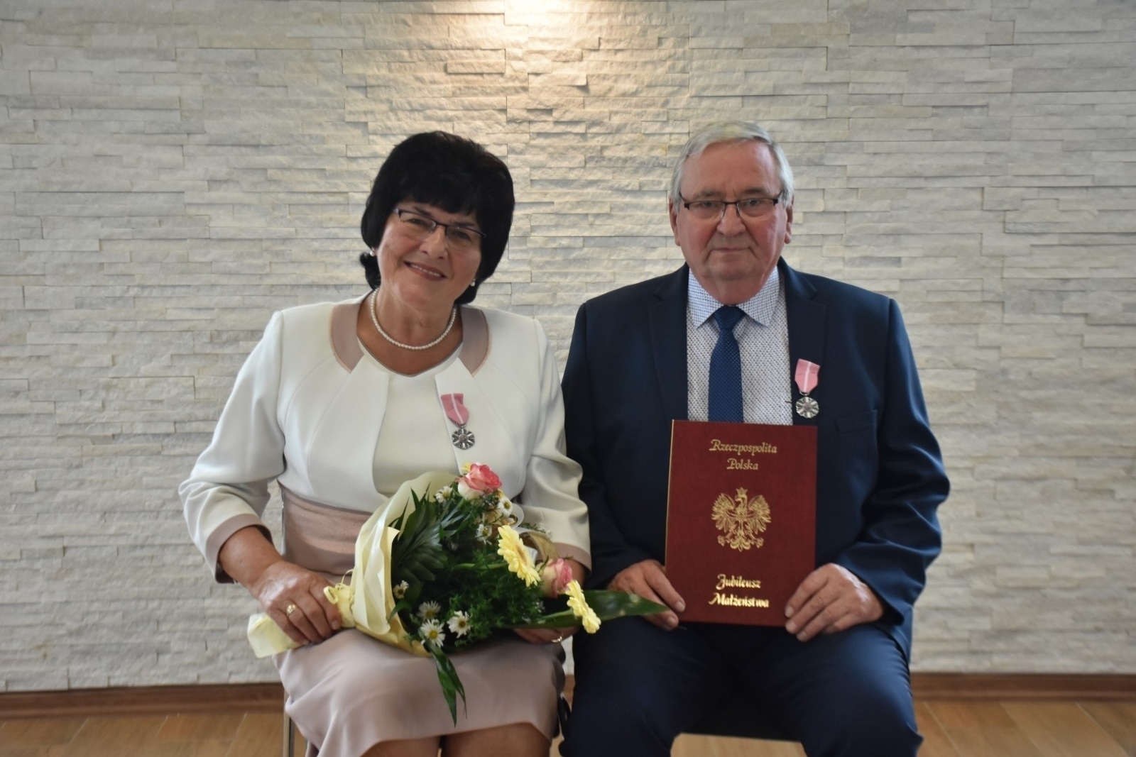 Zdjęcie w galerii na portalu naszraciborz.pl: Złote Gody w gm. Krzyżanowice. Medale wręczono w Rudyszwałdzie wiadomości z regionu