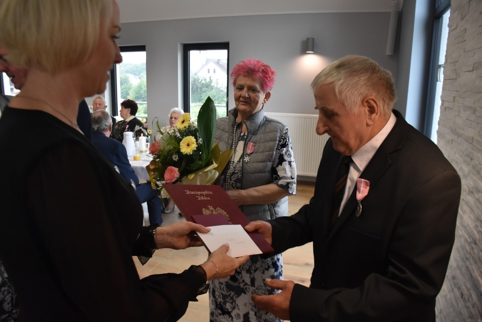 Zdjęcie w galerii na portalu naszraciborz.pl: Złote Gody w gm. Krzyżanowice. Medale wręczono w Rudyszwałdzie wiadomości z regionu