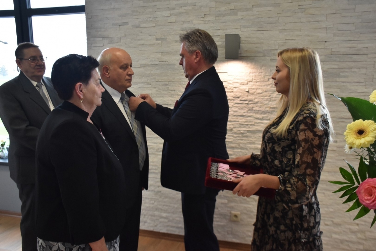 Zdjęcie w galerii na portalu naszraciborz.pl: Złote Gody w gm. Krzyżanowice. Medale wręczono w Rudyszwałdzie wiadomości z regionu