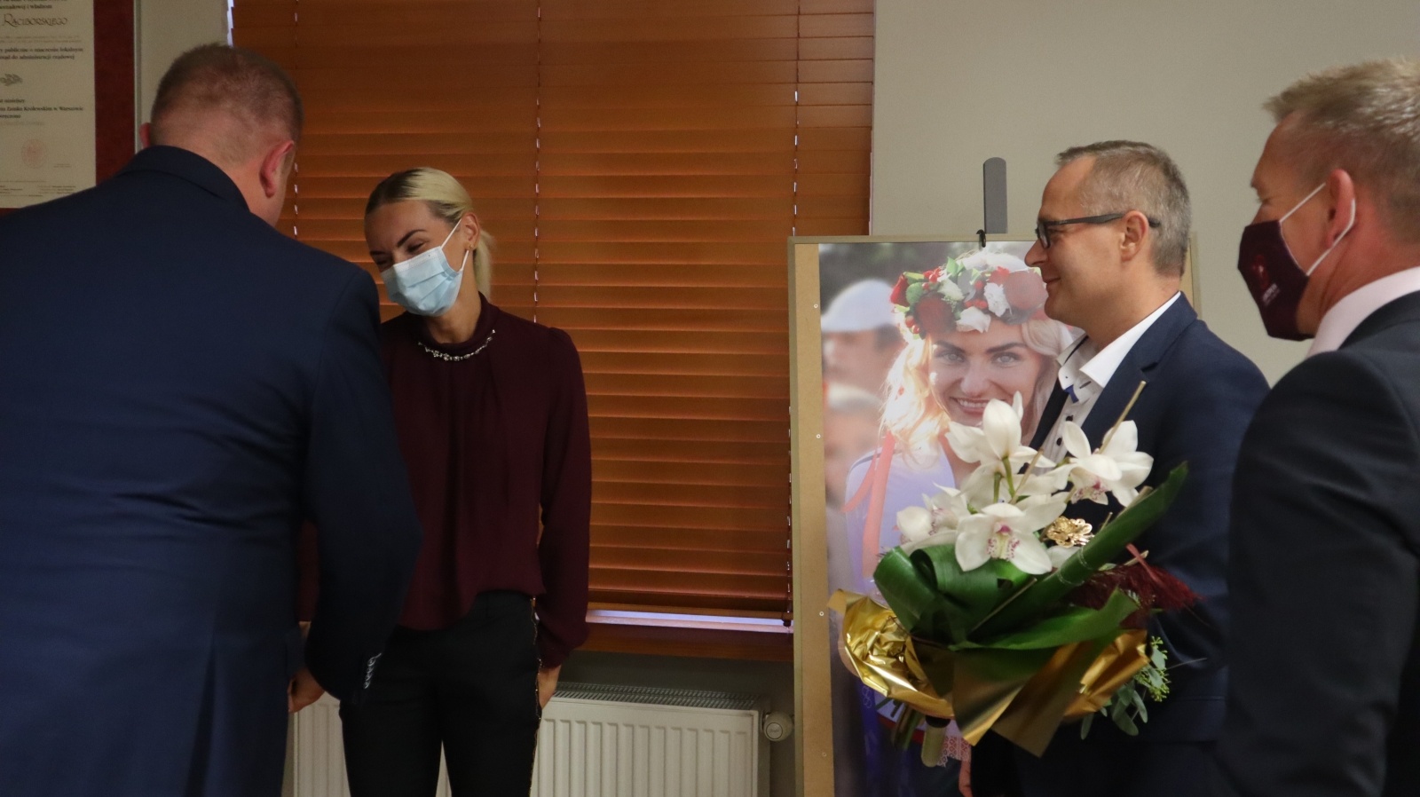 Zdjęcie w galerii na portalu naszraciborz.pl: Justyna Święty-Ersetic odebrała medal Zasłużony dla Powiatu Raciborskiego wiadomości z regionu