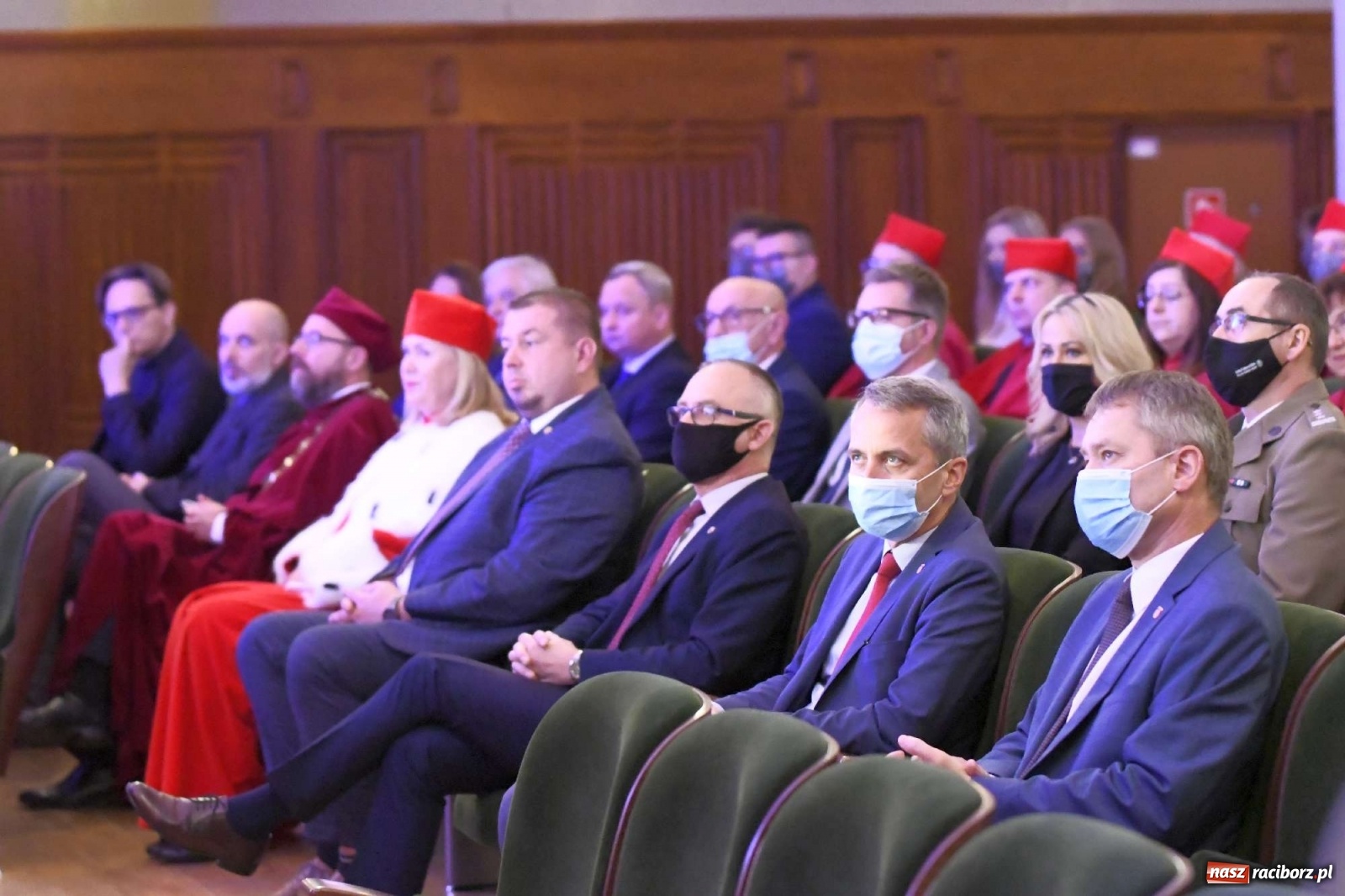 Zdjęcie w galerii na portalu naszraciborz.pl: W RCK zainaugurowano rok akademicki w PWSZ wiadomości z regionu