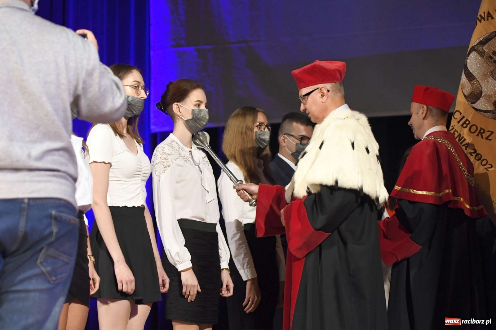 Zdjęcie w galerii na portalu naszraciborz.pl: W RCK zainaugurowano rok akademicki w PWSZ wiadomości z regionu