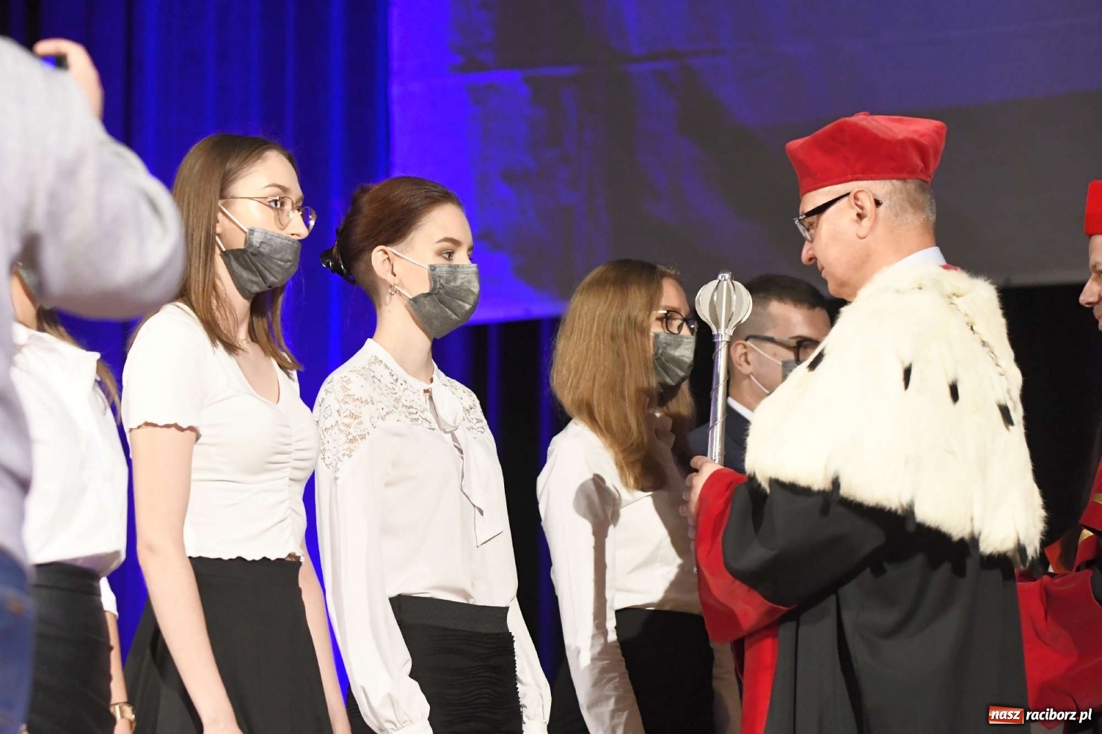 Zdjęcie w galerii na portalu naszraciborz.pl: W RCK zainaugurowano rok akademicki w PWSZ wiadomości z regionu