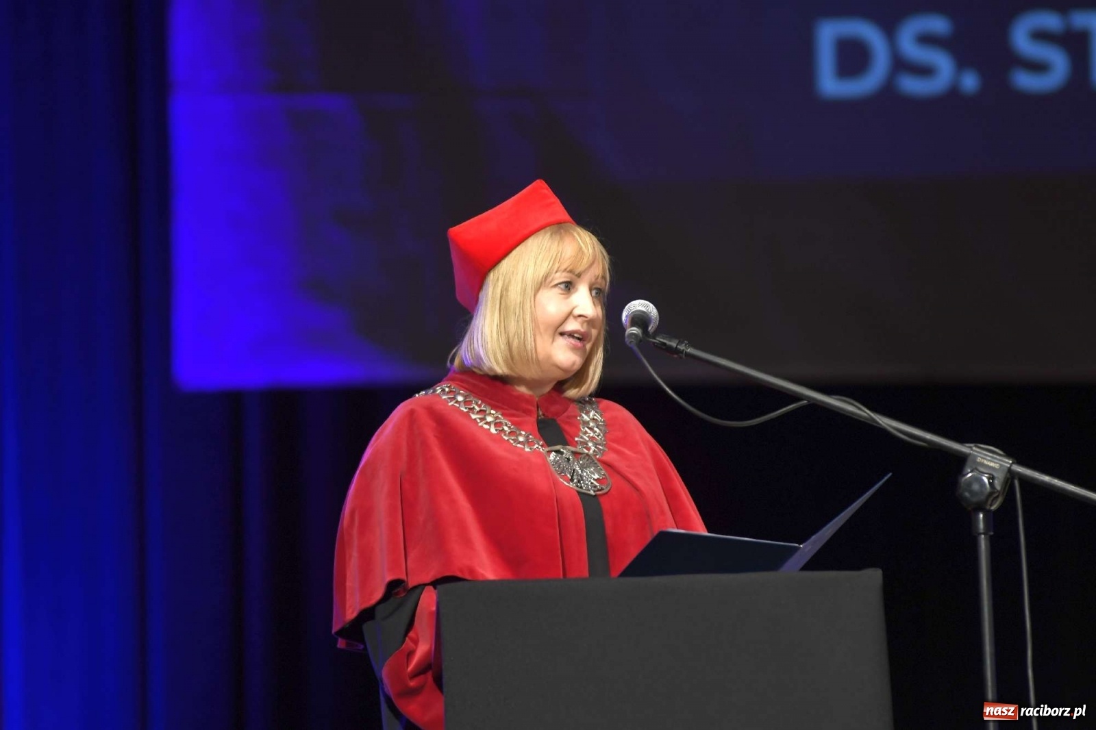 Zdjęcie w galerii na portalu naszraciborz.pl: W RCK zainaugurowano rok akademicki w PWSZ wiadomości z regionu