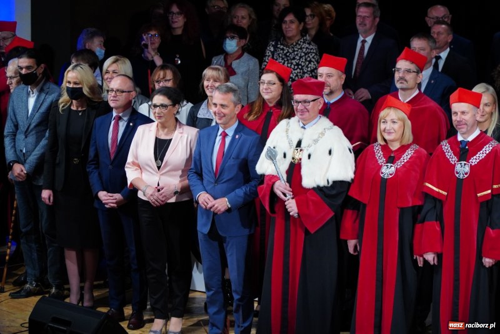 Zdjęcie w galerii na portalu naszraciborz.pl: W RCK zainaugurowano rok akademicki w PWSZ wiadomości z regionu