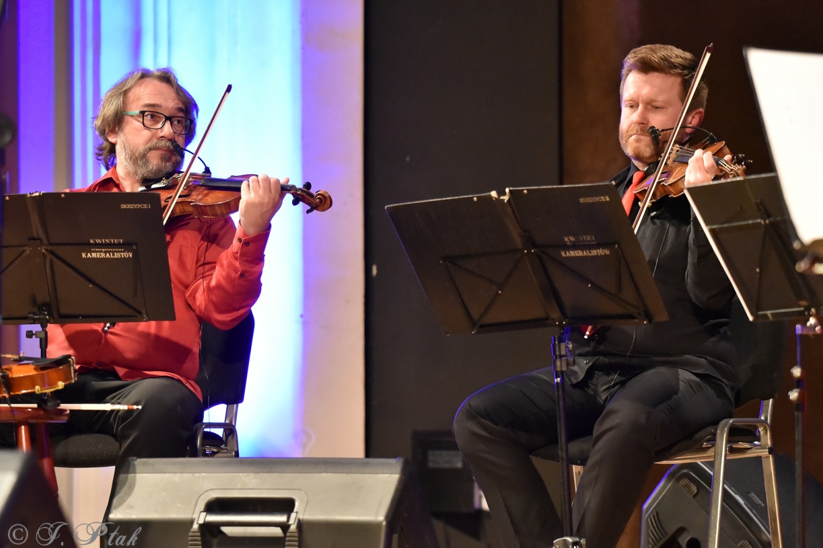 Zdjęcie w galerii na portalu naszraciborz.pl: Koncert muzyki filmowej z Maciejem Zakościelnym. Raciborscy działacze uhonorowani wiadomości z regionu