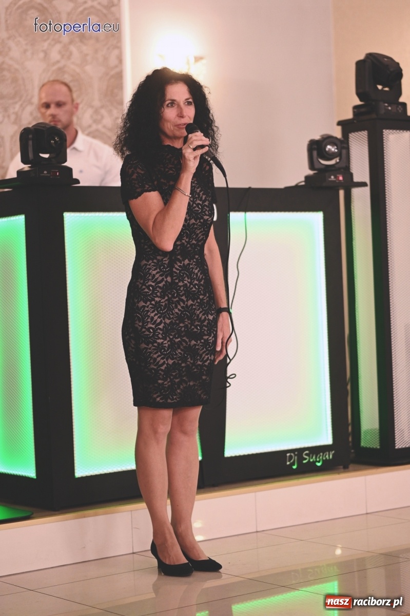 Zdjęcie w galerii na portalu naszraciborz.pl: Bale maturalne czas zacząć! I LO i Liceum Sztuk Plastycznych bawią się w Bieńkowicach wiadomości z regionu