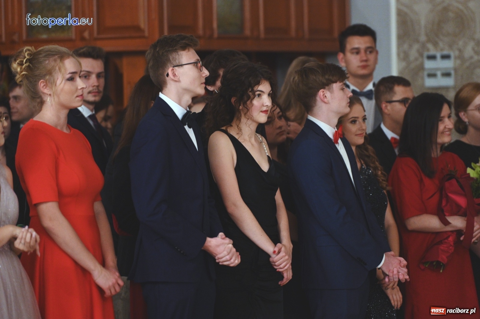 Zdjęcie w galerii na portalu naszraciborz.pl: Bale maturalne czas zacząć! I LO i Liceum Sztuk Plastycznych bawią się w Bieńkowicach wiadomości z regionu