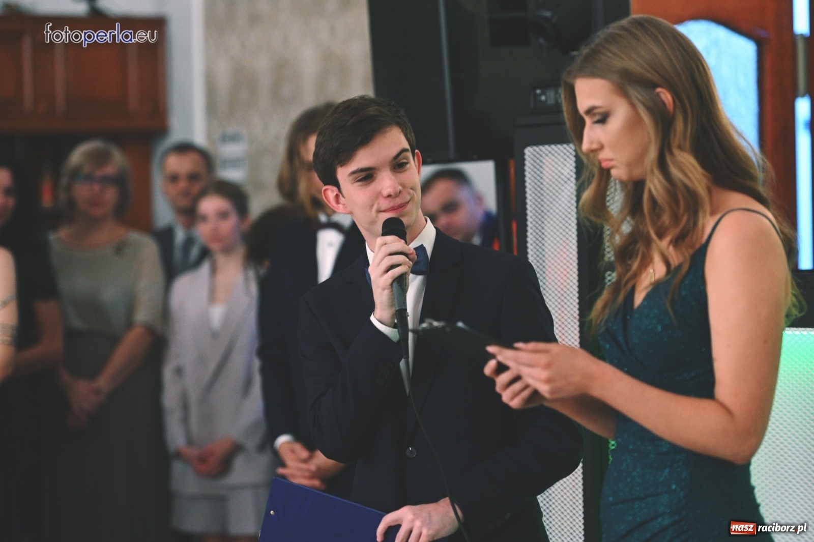 Zdjęcie w galerii na portalu naszraciborz.pl: Bale maturalne czas zacząć! I LO i Liceum Sztuk Plastycznych bawią się w Bieńkowicach wiadomości z regionu