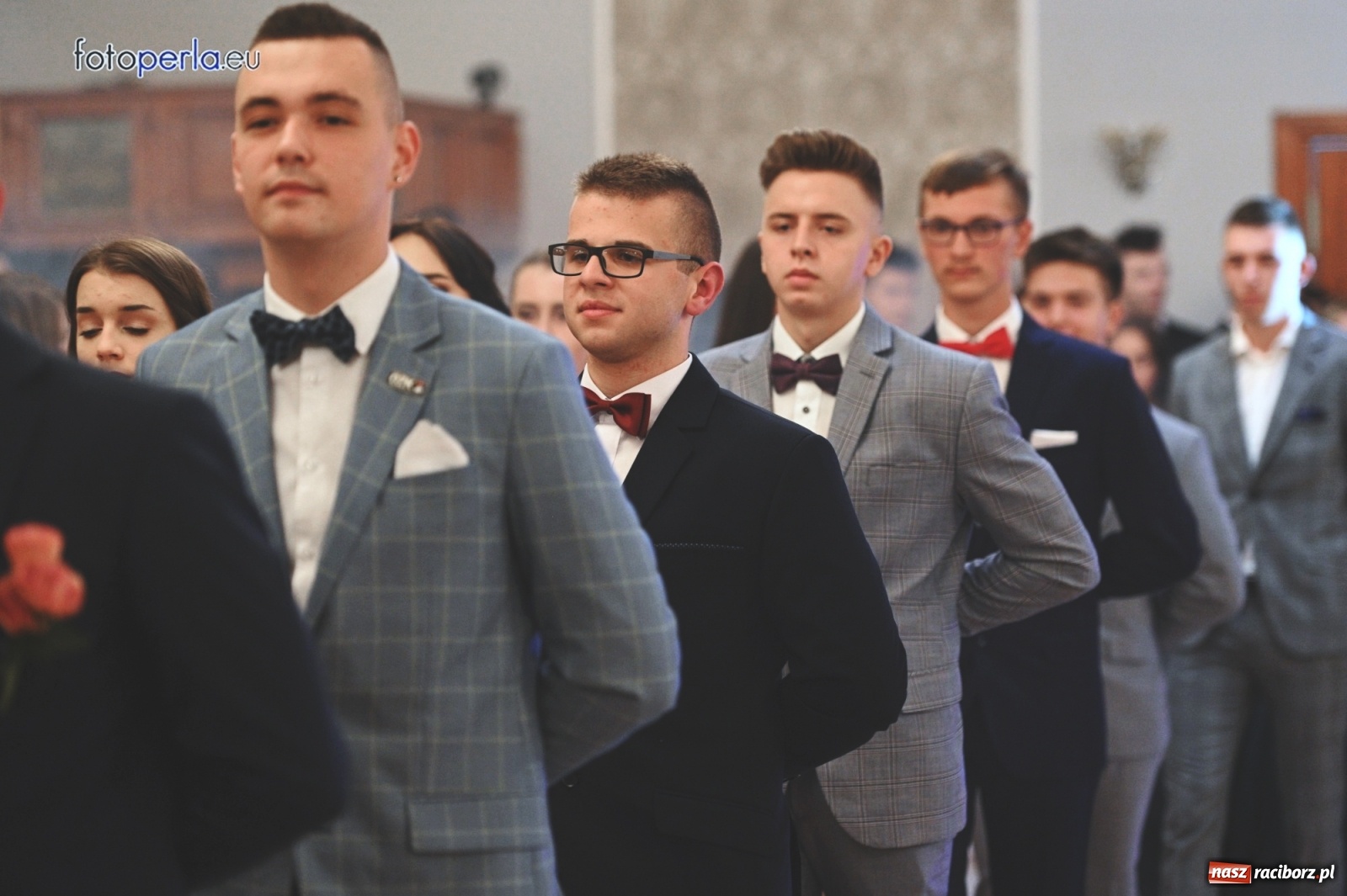 Zdjęcie w galerii na portalu naszraciborz.pl: Bale maturalne czas zacząć! I LO i Liceum Sztuk Plastycznych bawią się w Bieńkowicach wiadomości z regionu