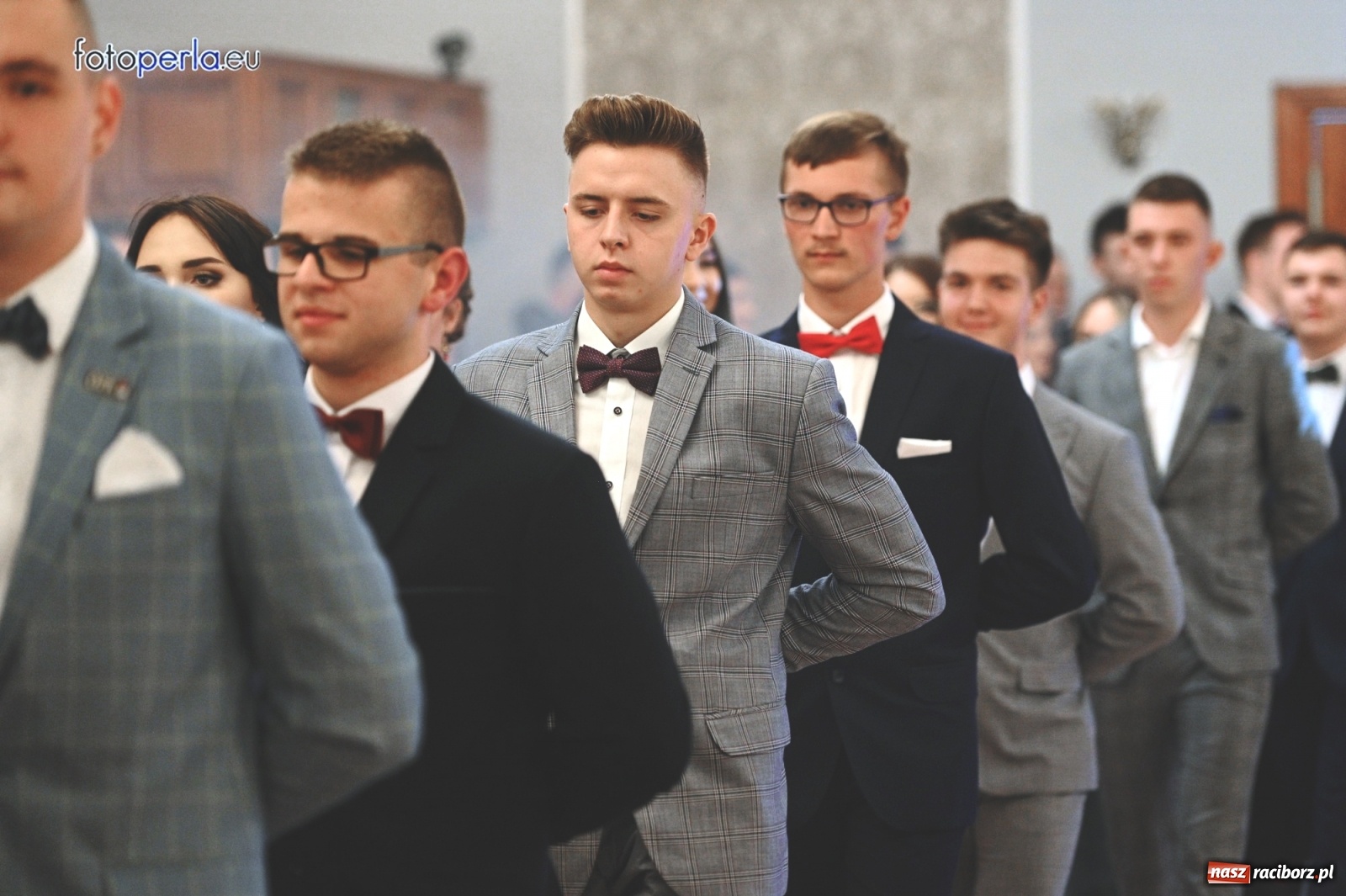 Zdjęcie w galerii na portalu naszraciborz.pl: Bale maturalne czas zacząć! I LO i Liceum Sztuk Plastycznych bawią się w Bieńkowicach wiadomości z regionu