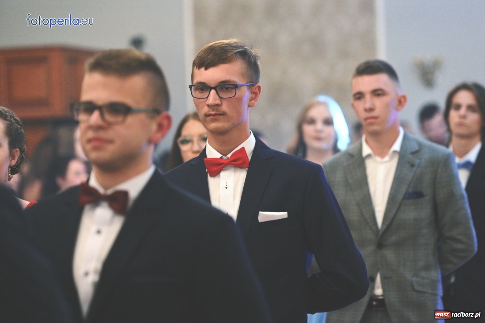 Zdjęcie w galerii na portalu naszraciborz.pl: Bale maturalne czas zacząć! I LO i Liceum Sztuk Plastycznych bawią się w Bieńkowicach wiadomości z regionu