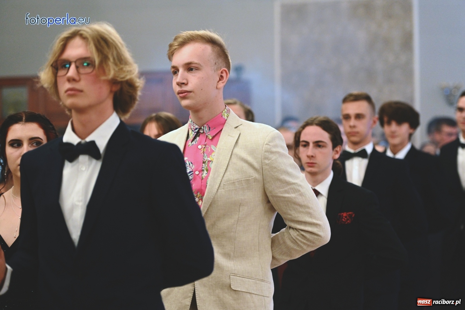 Zdjęcie w galerii na portalu naszraciborz.pl: Bale maturalne czas zacząć! I LO i Liceum Sztuk Plastycznych bawią się w Bieńkowicach wiadomości z regionu