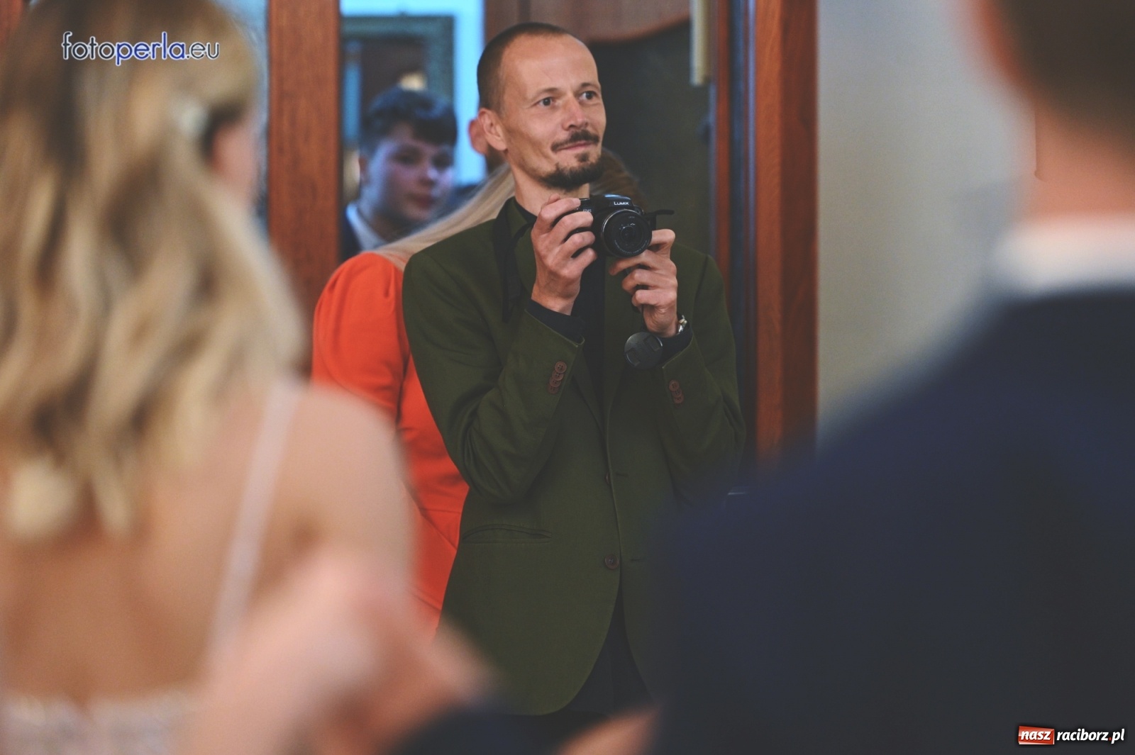 Zdjęcie w galerii na portalu naszraciborz.pl: Bale maturalne czas zacząć! I LO i Liceum Sztuk Plastycznych bawią się w Bieńkowicach wiadomości z regionu