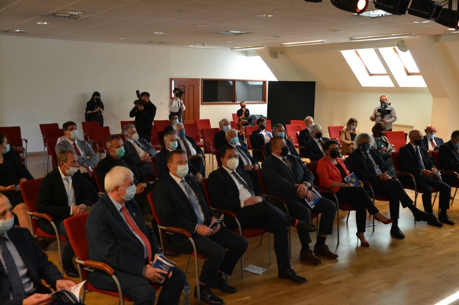 Zdjęcie w galerii na portalu naszraciborz.pl: Dziwięciu wspaniałych. Powiat podsumowuje 20 lat współpracy z Niemcami wiadomości z regionu