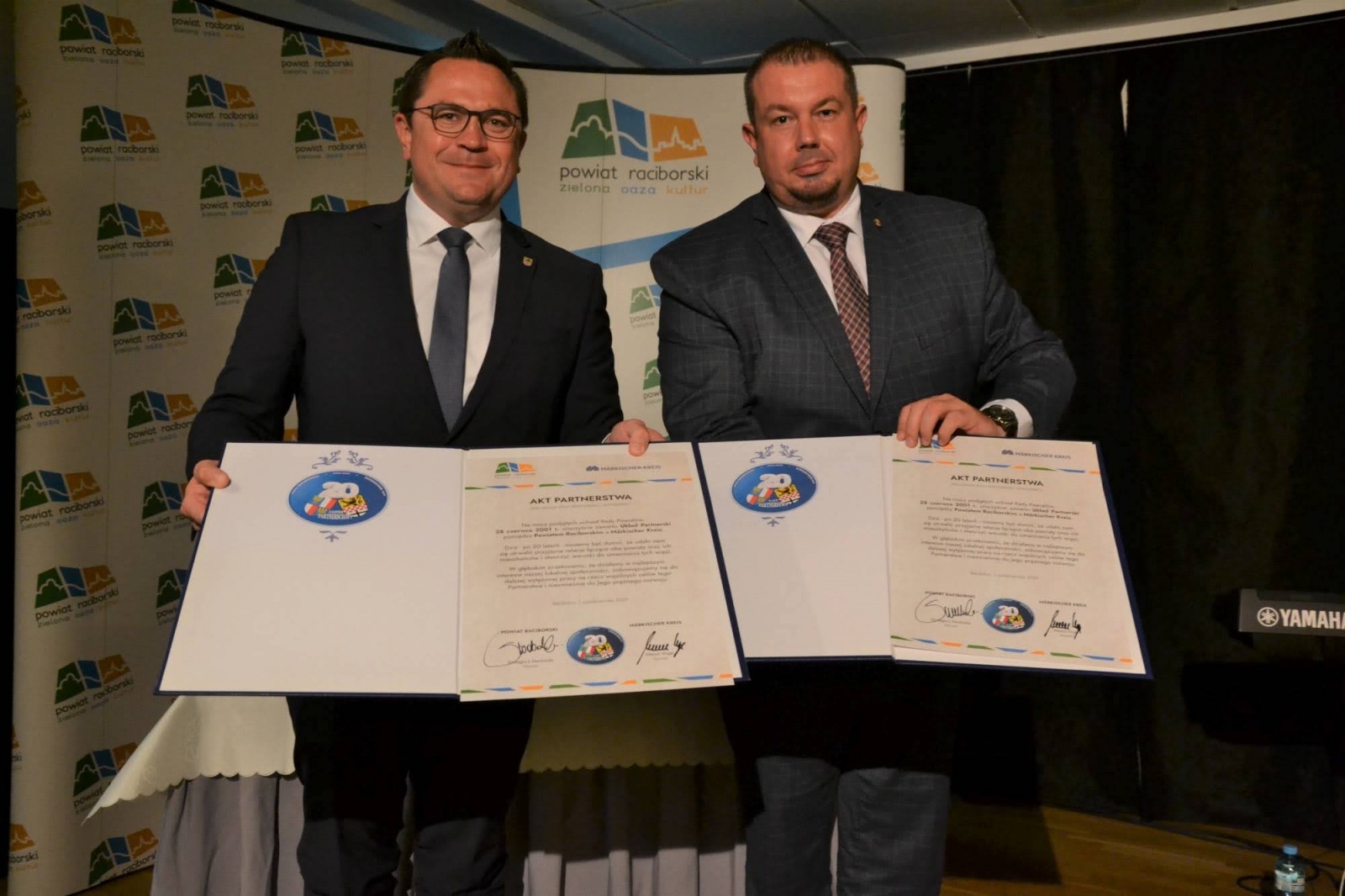 Zdjęcie w galerii na portalu naszraciborz.pl: Dziwięciu wspaniałych. Powiat podsumowuje 20 lat współpracy z Niemcami wiadomości z regionu