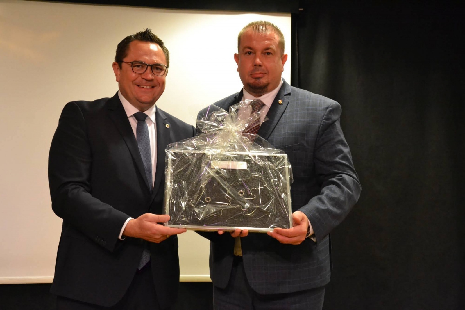 Zdjęcie w galerii na portalu naszraciborz.pl: Dziwięciu wspaniałych. Powiat podsumowuje 20 lat współpracy z Niemcami wiadomości z regionu