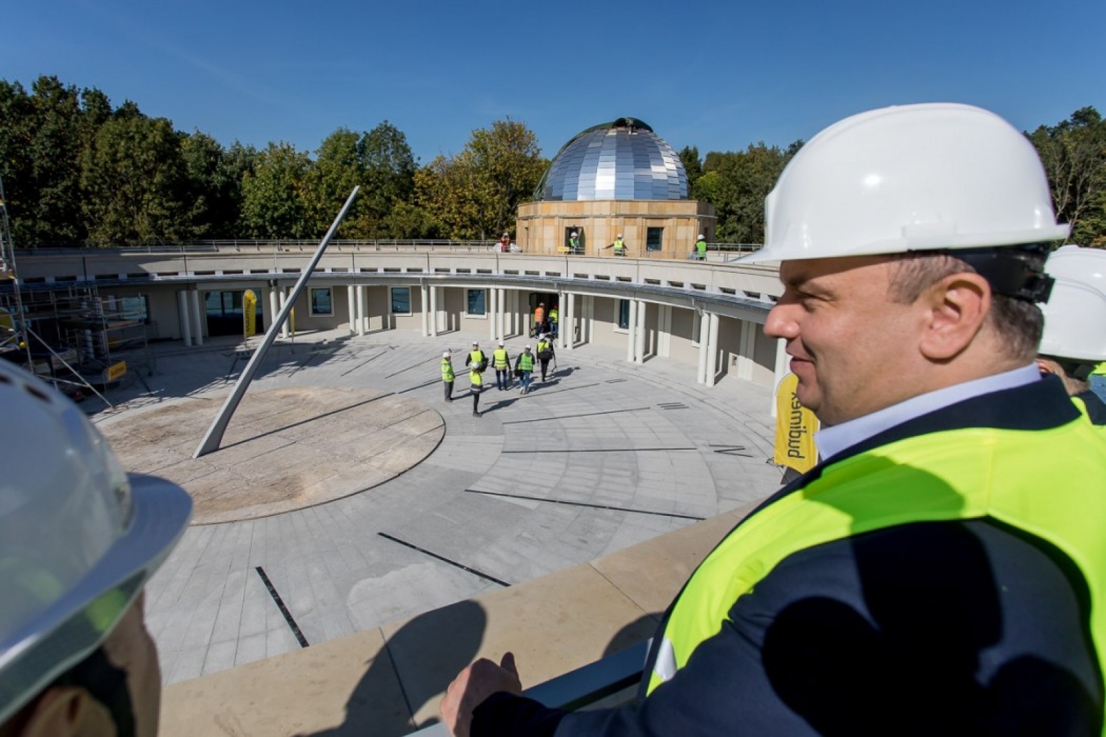 Zdjęcie w galerii na portalu naszraciborz.pl: Śląskie bliżej gwiazd. Zakopano kapsułę czasu pod nowym planetarium wiadomości z regionu
