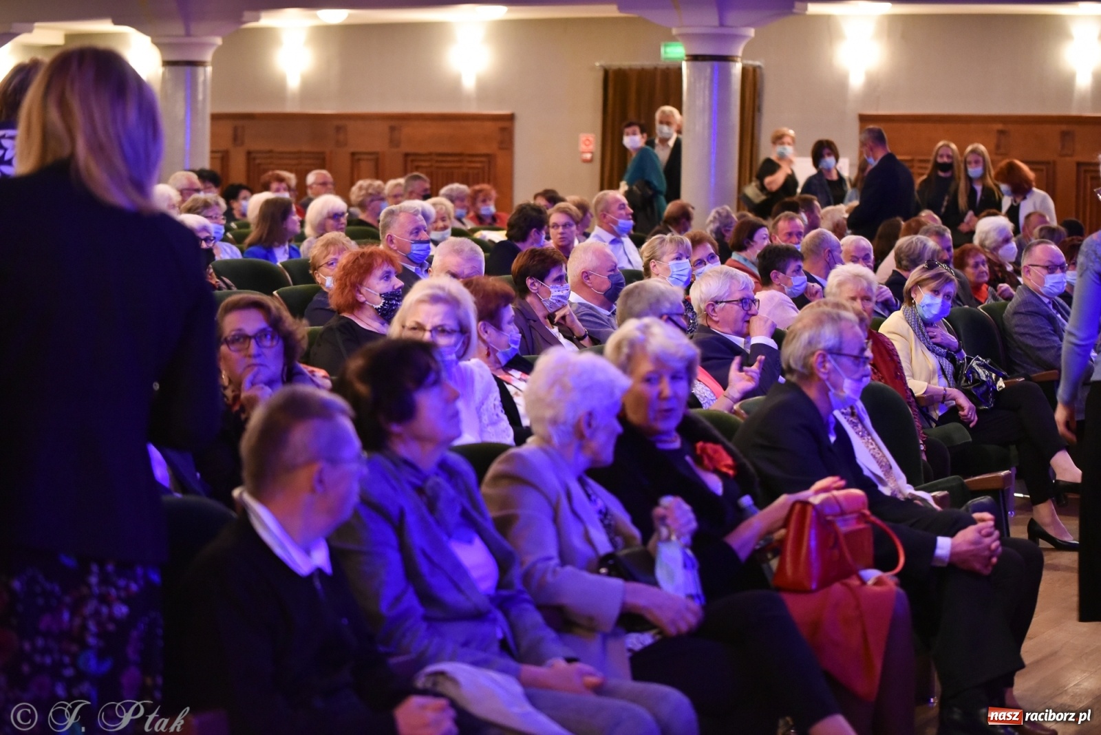 Zdjęcie w galerii na portalu naszraciborz.pl: Raciborzanie kochają Straussa. Koncert wiedeński w RCK wiadomości z regionu