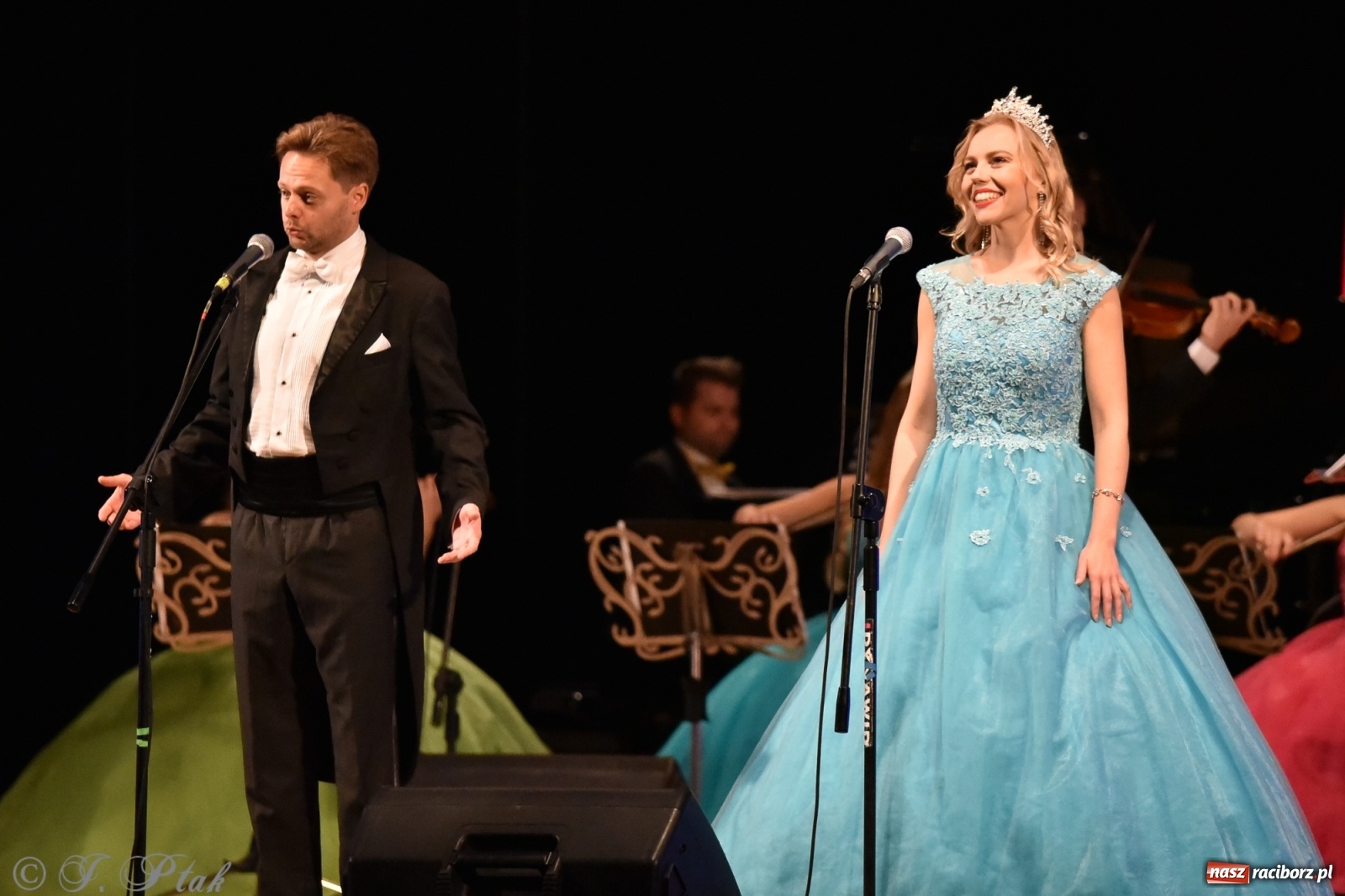 Zdjęcie w galerii na portalu naszraciborz.pl: Raciborzanie kochają Straussa. Koncert wiedeński w RCK wiadomości z regionu