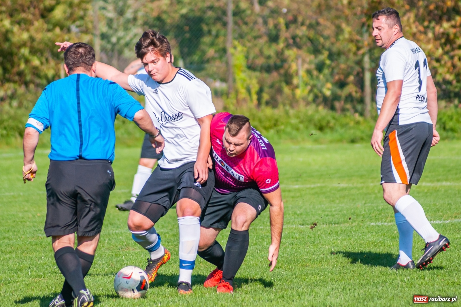 Zdjęcie w galerii na portalu naszraciborz.pl: Leszek Nieckarz Show na Płoni. Pierwsze punkty Wichru [FOTO] wiadomości z regionu