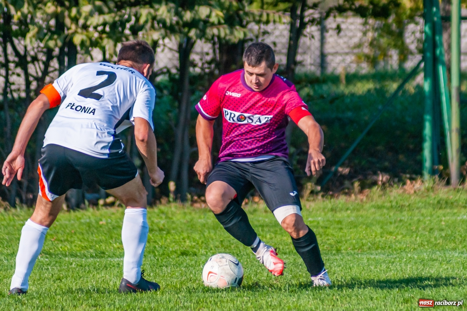Zdjęcie w galerii na portalu naszraciborz.pl: Leszek Nieckarz Show na Płoni. Pierwsze punkty Wichru [FOTO] wiadomości z regionu