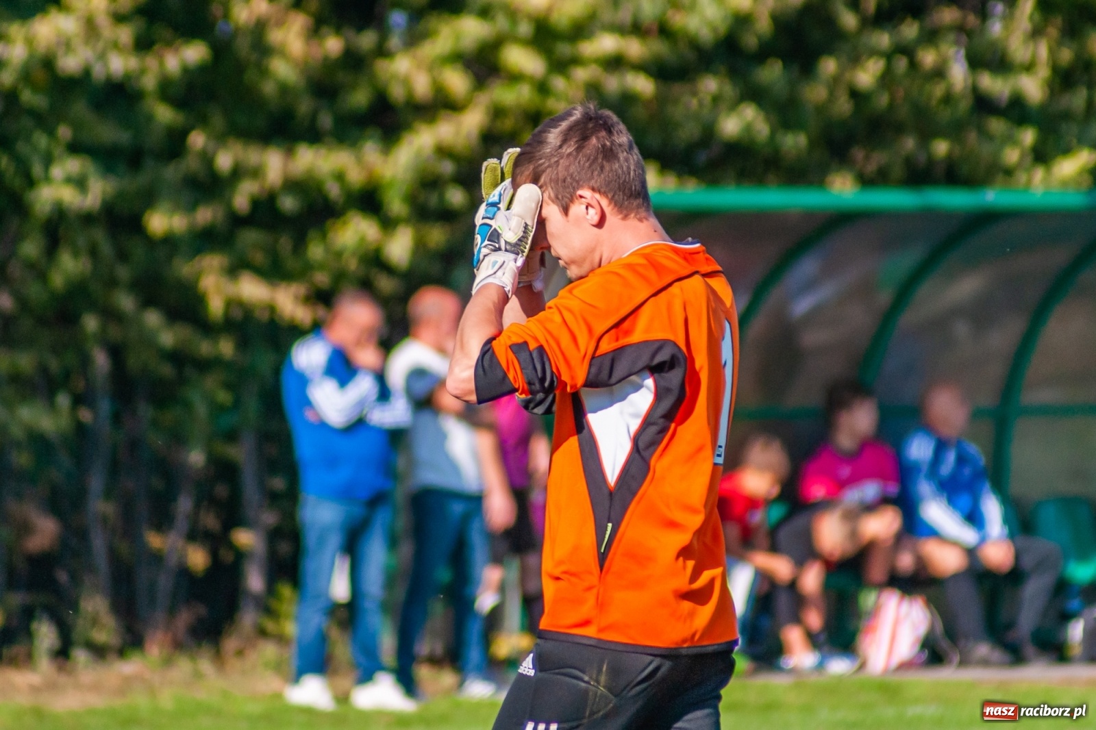 Zdjęcie w galerii na portalu naszraciborz.pl: Leszek Nieckarz Show na Płoni. Pierwsze punkty Wichru [FOTO] wiadomości z regionu