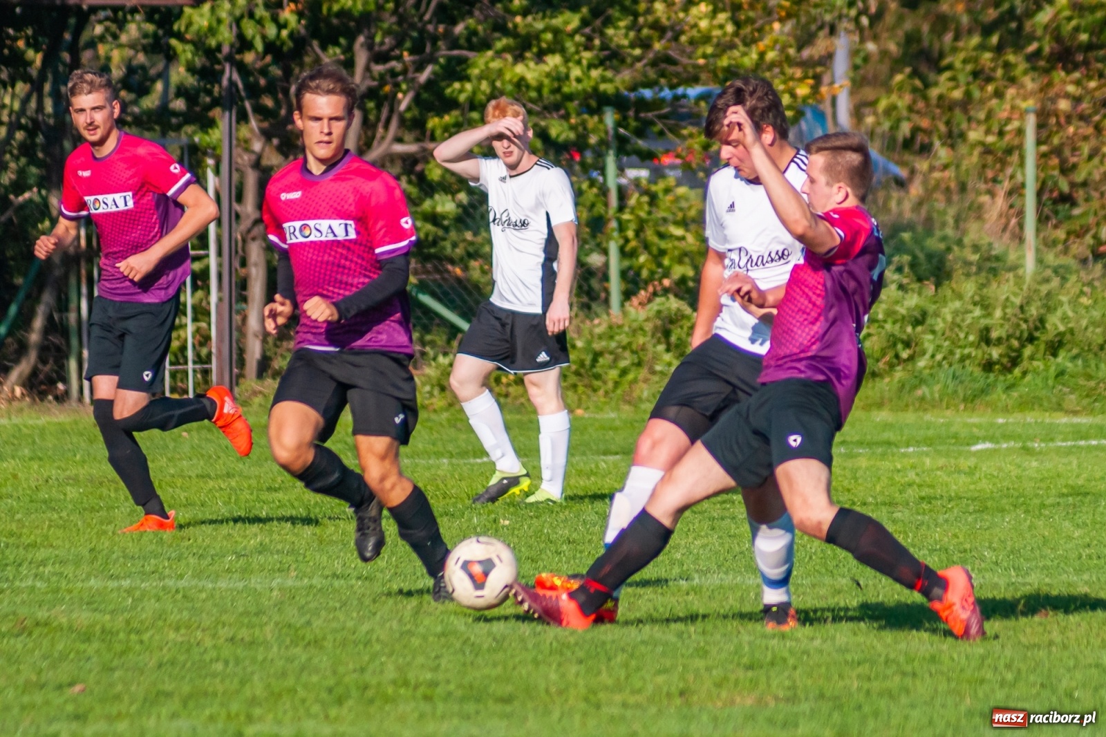 Zdjęcie w galerii na portalu naszraciborz.pl: Leszek Nieckarz Show na Płoni. Pierwsze punkty Wichru [FOTO] wiadomości z regionu