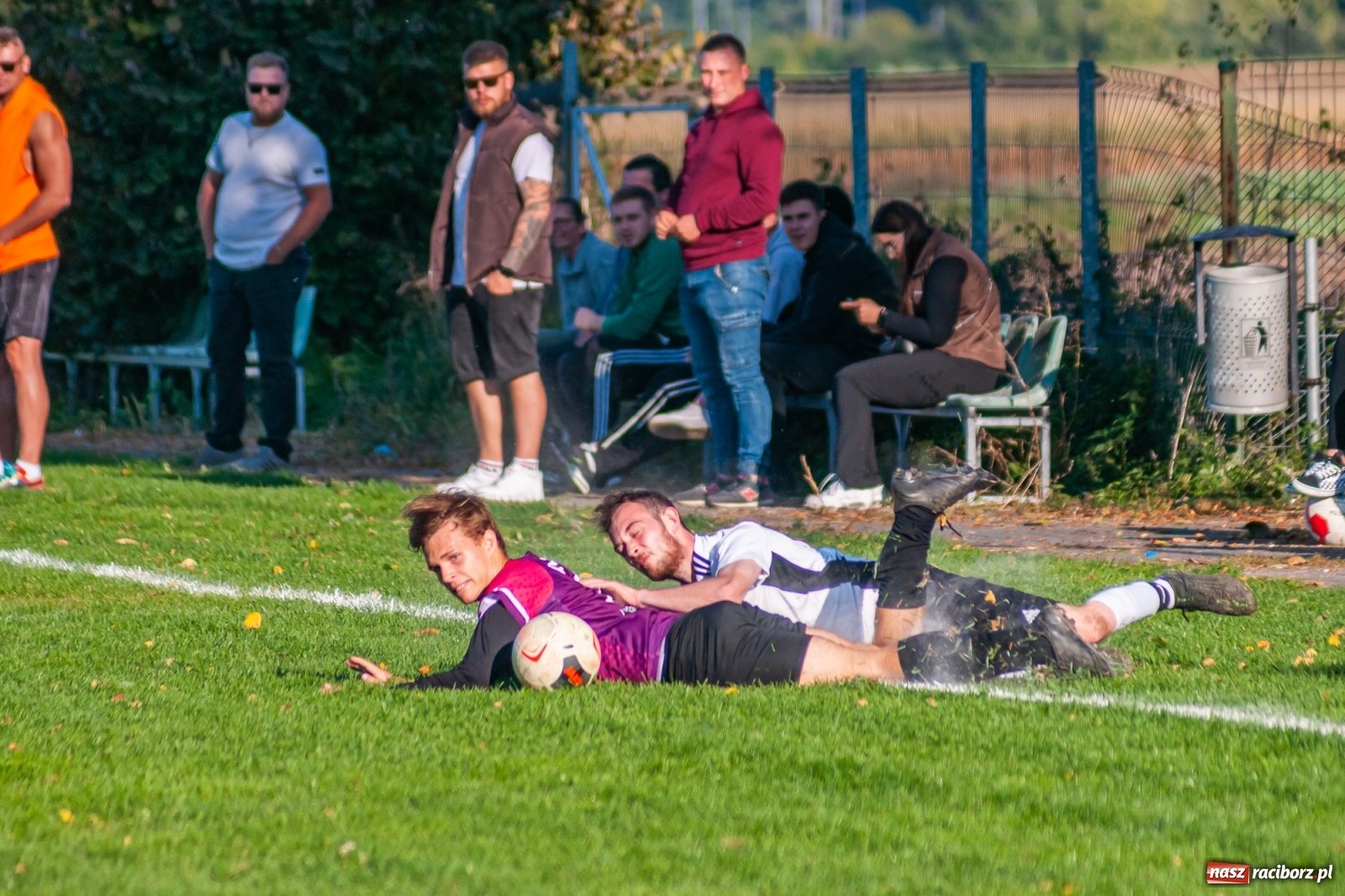 Zdjęcie w galerii na portalu naszraciborz.pl: Leszek Nieckarz Show na Płoni. Pierwsze punkty Wichru [FOTO] wiadomości z regionu