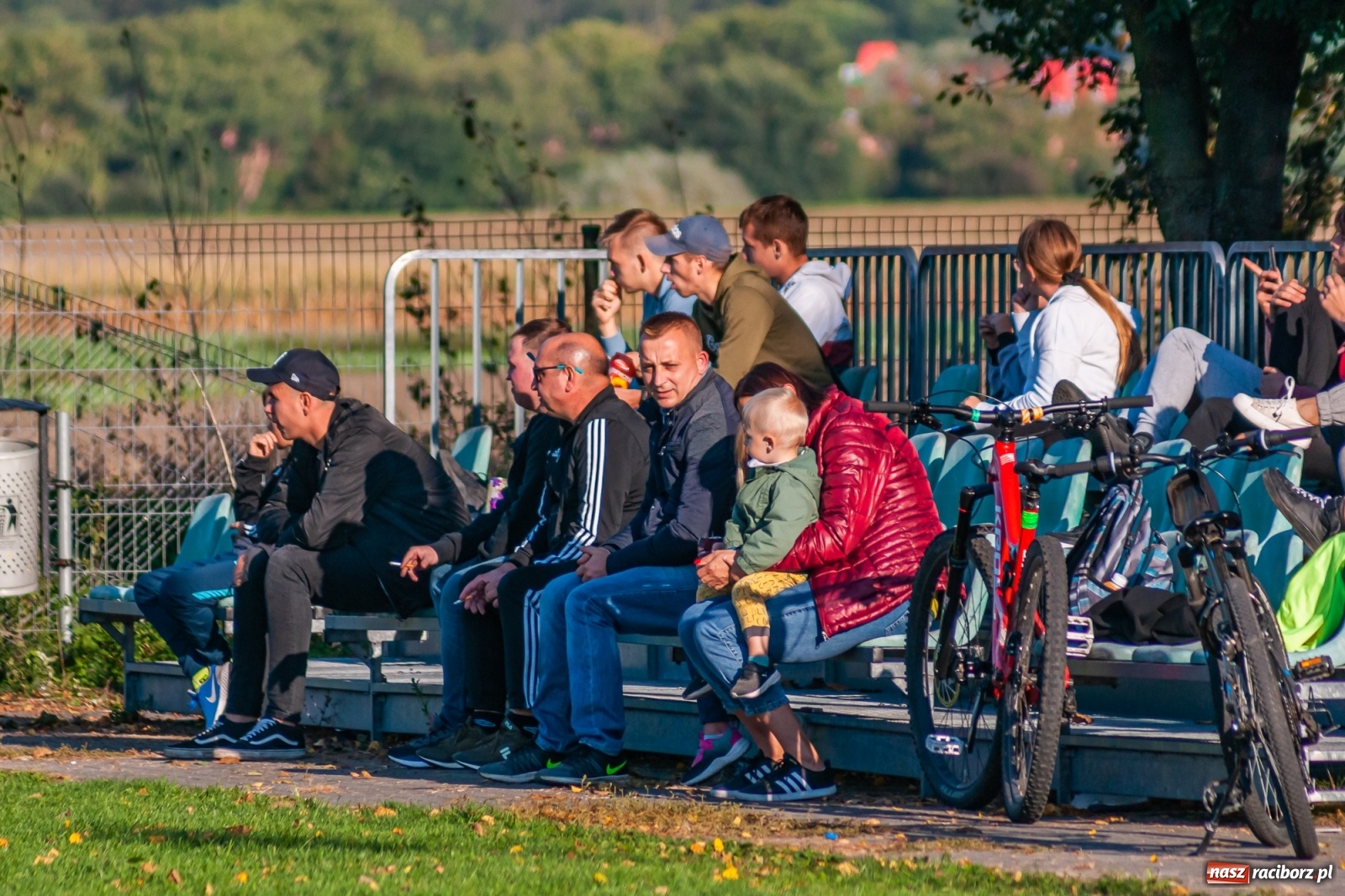 Zdjęcie w galerii na portalu naszraciborz.pl: Leszek Nieckarz Show na Płoni. Pierwsze punkty Wichru [FOTO] wiadomości z regionu