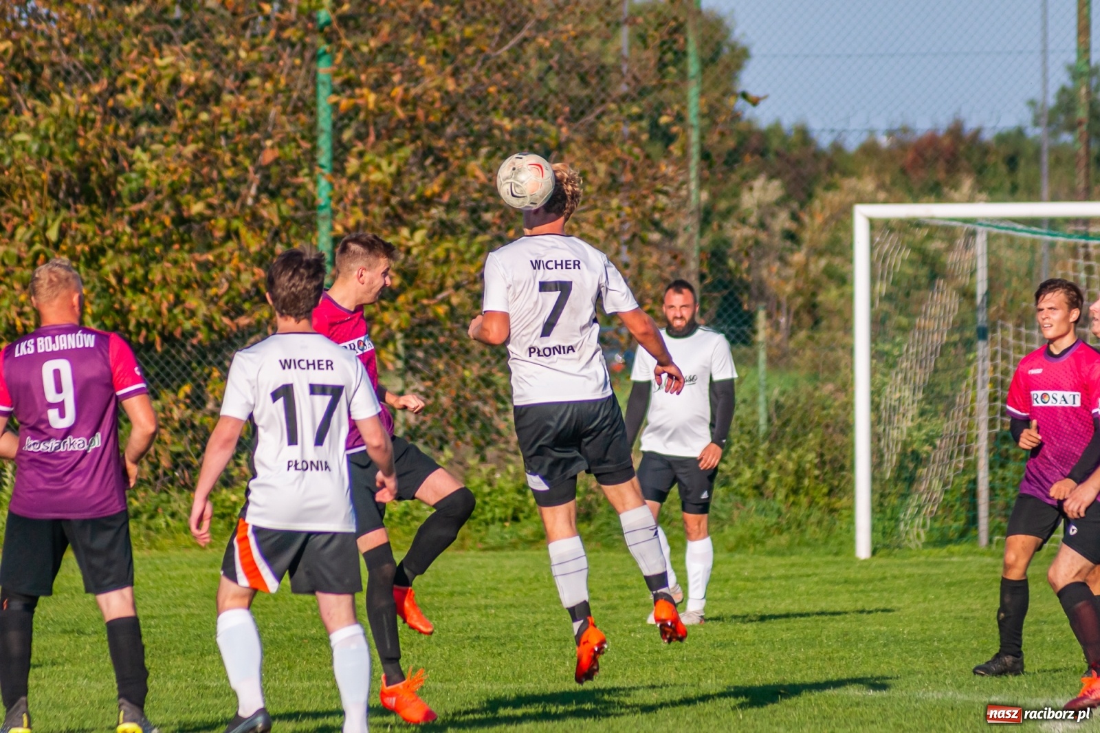 Zdjęcie w galerii na portalu naszraciborz.pl: Leszek Nieckarz Show na Płoni. Pierwsze punkty Wichru [FOTO] wiadomości z regionu