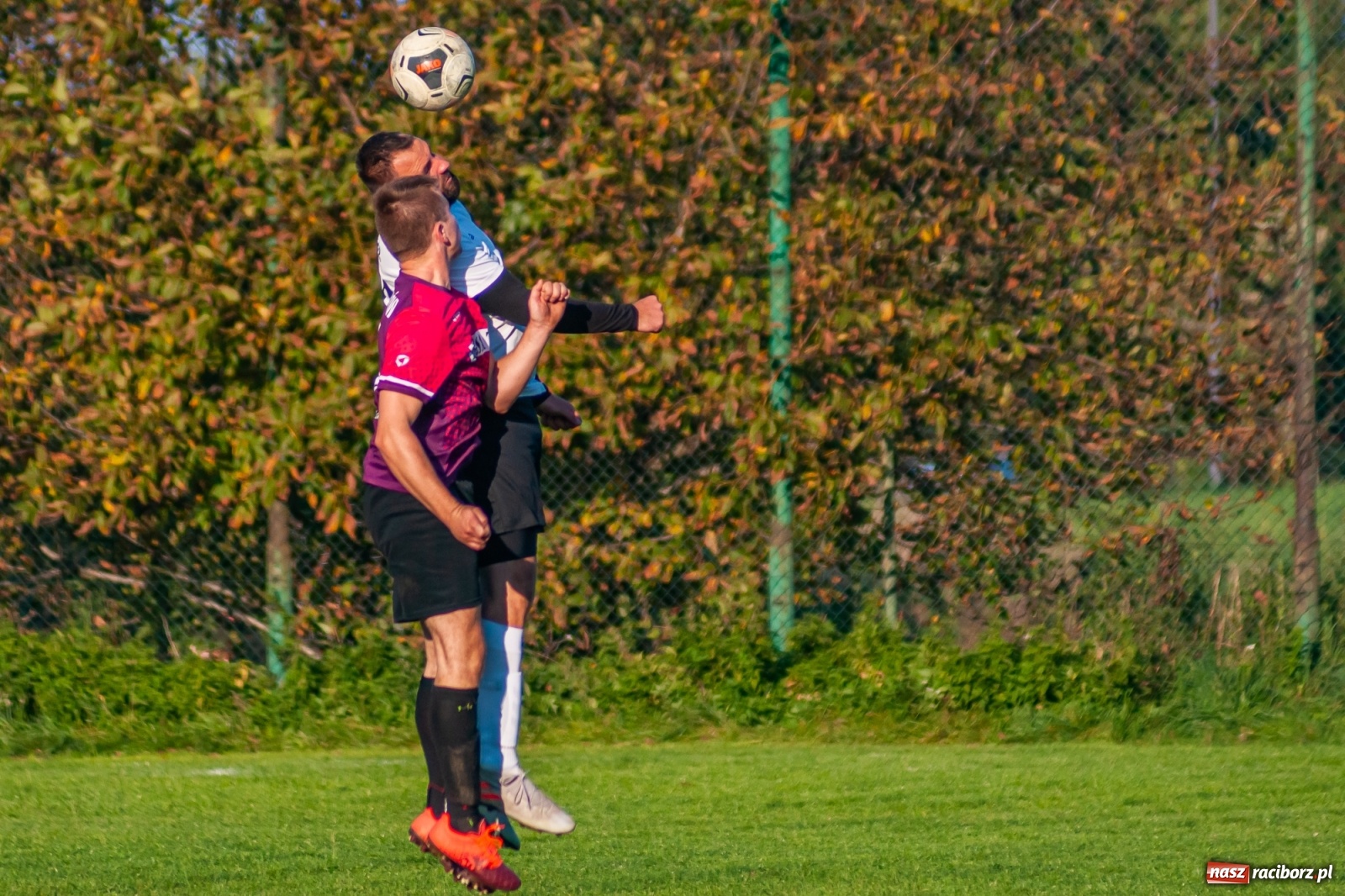 Zdjęcie w galerii na portalu naszraciborz.pl: Leszek Nieckarz Show na Płoni. Pierwsze punkty Wichru [FOTO] wiadomości z regionu